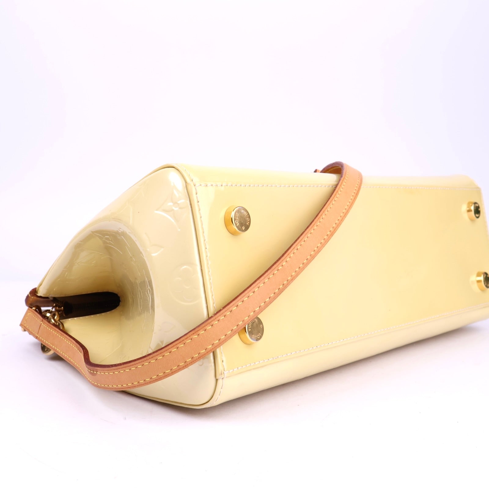 J3460 Louis Vuitton Perle Monogram Vernis Brea MM- Pre Owned