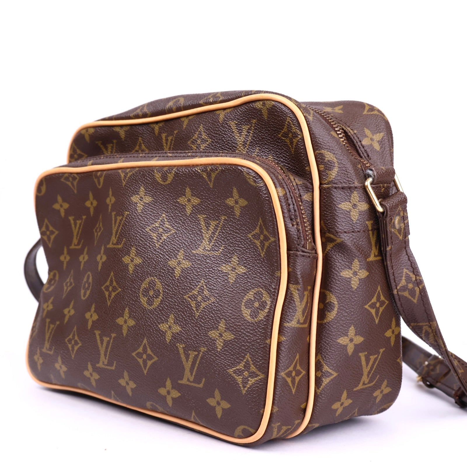 J2050 Louis Vuitton Reporter PM Shoulder Bag- Pre Owned