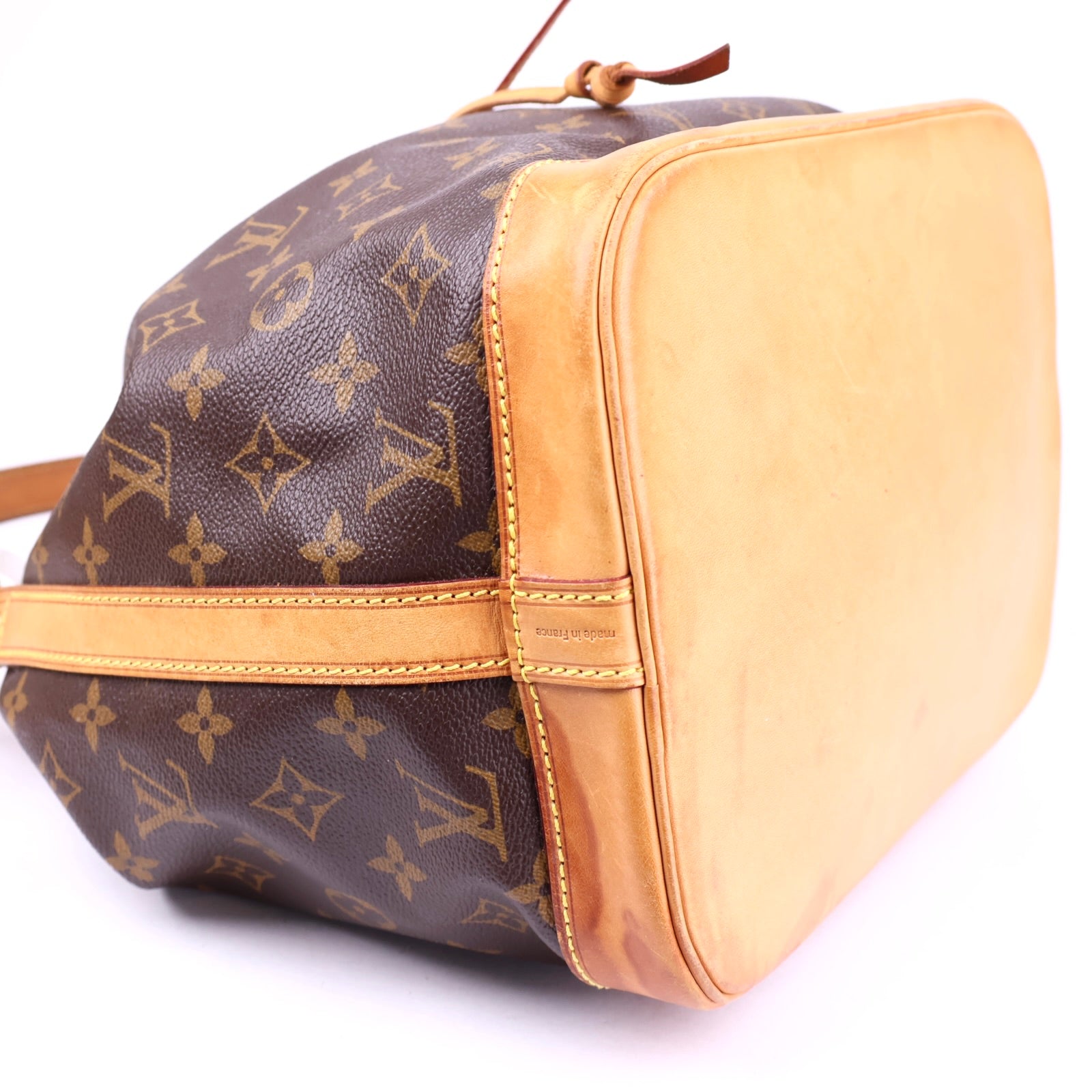 J2034 Louis Vuitton Petit Noé Bucket Bag- Pre Owned