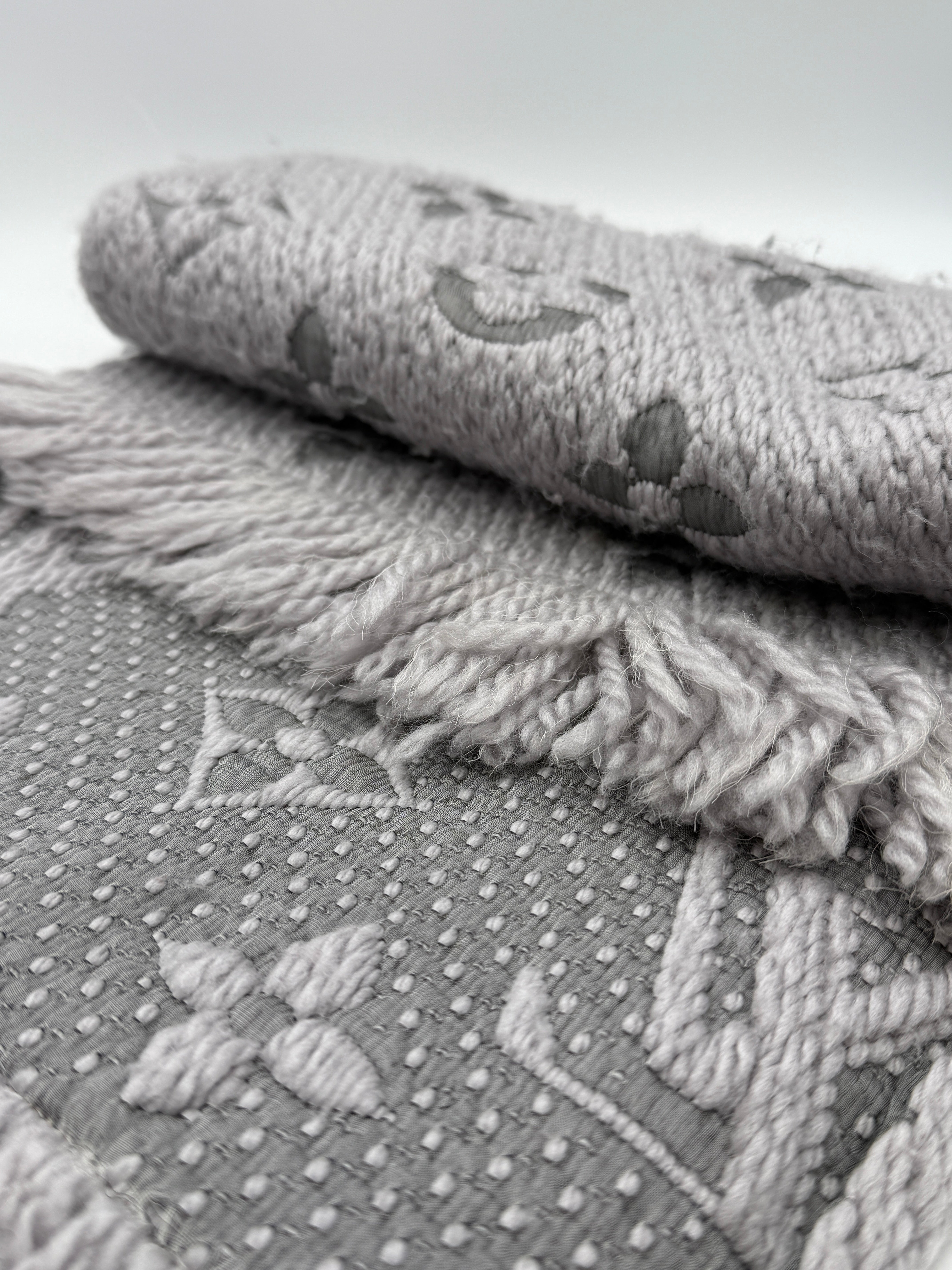 Louis Vuitton Scarf Echarpe Logomania Wool/Silk Gris Perle (Grey) M74742