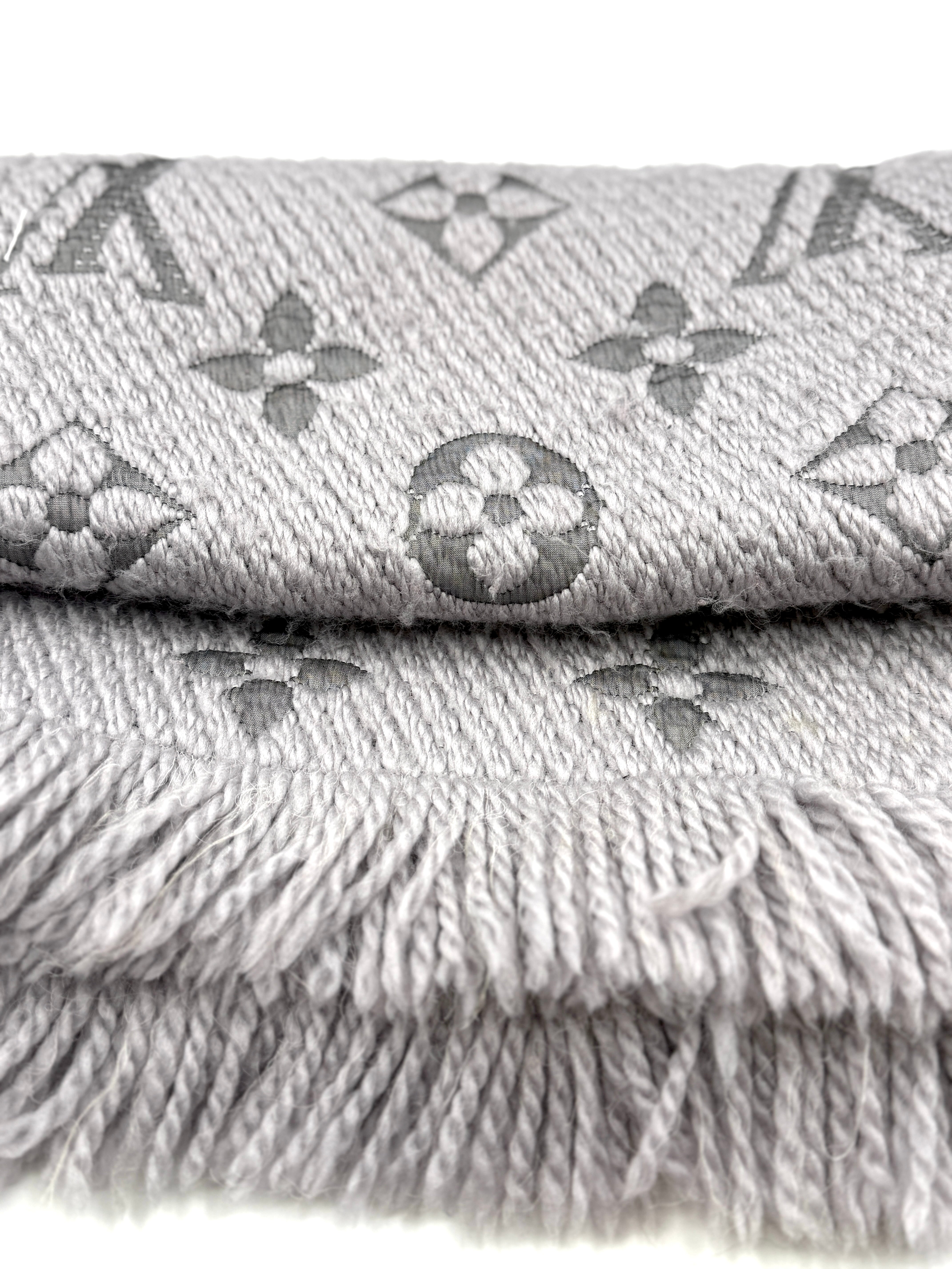 Louis Vuitton Scarf Echarpe Logomania Wool/Silk Gris Perle (Grey) M74742