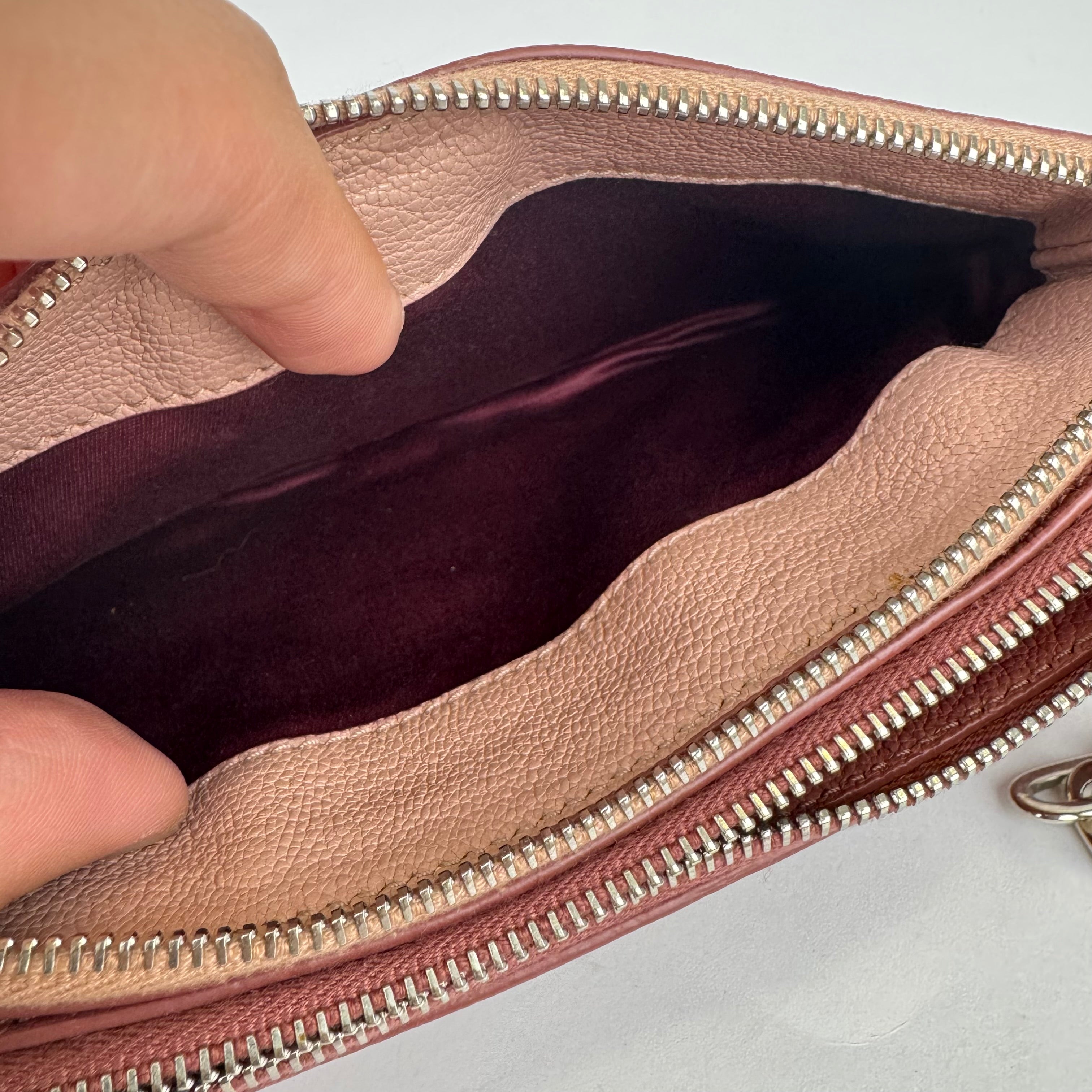 J0916 Miu Miu 2014-2017 Leather Shoulder Bag | Pink- Pre Owned