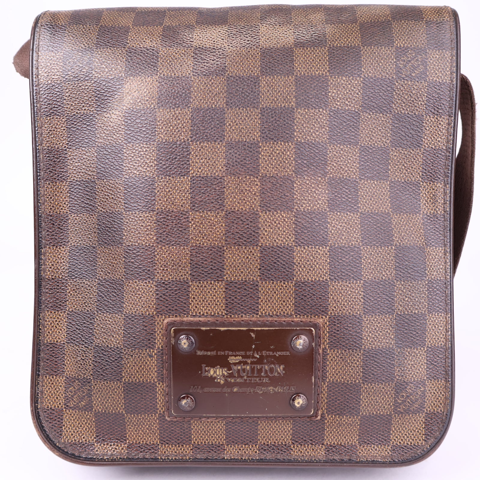 J3320 Louis Vuitton Damier Canvas Brooklyn Messenger Bag- Pre Owned