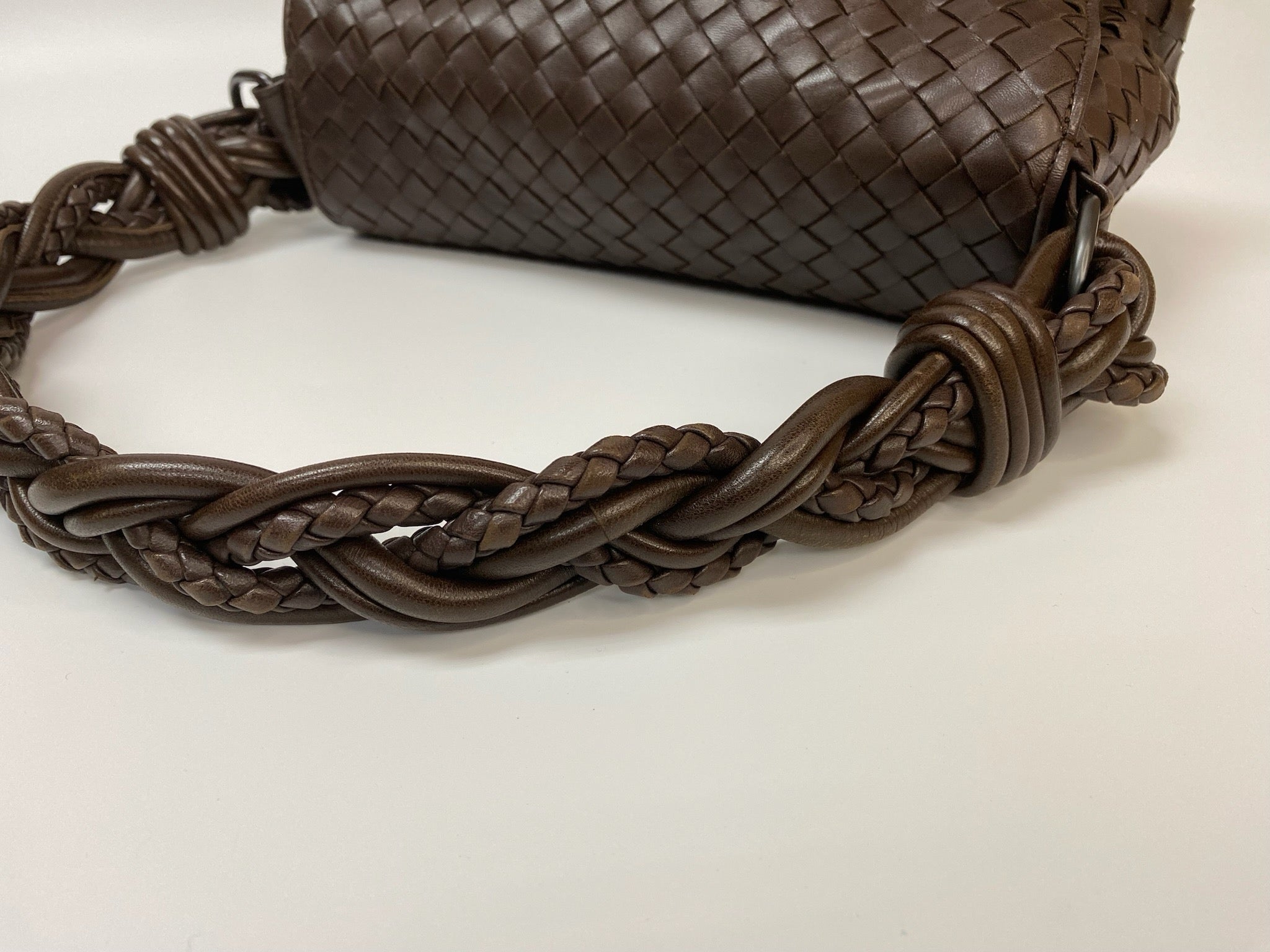 J2849 Bottega Veneta Shoulder Bag BV Dark Brown Intrecciato Double Flap Shoulder Bag | Pre-Owned Brown