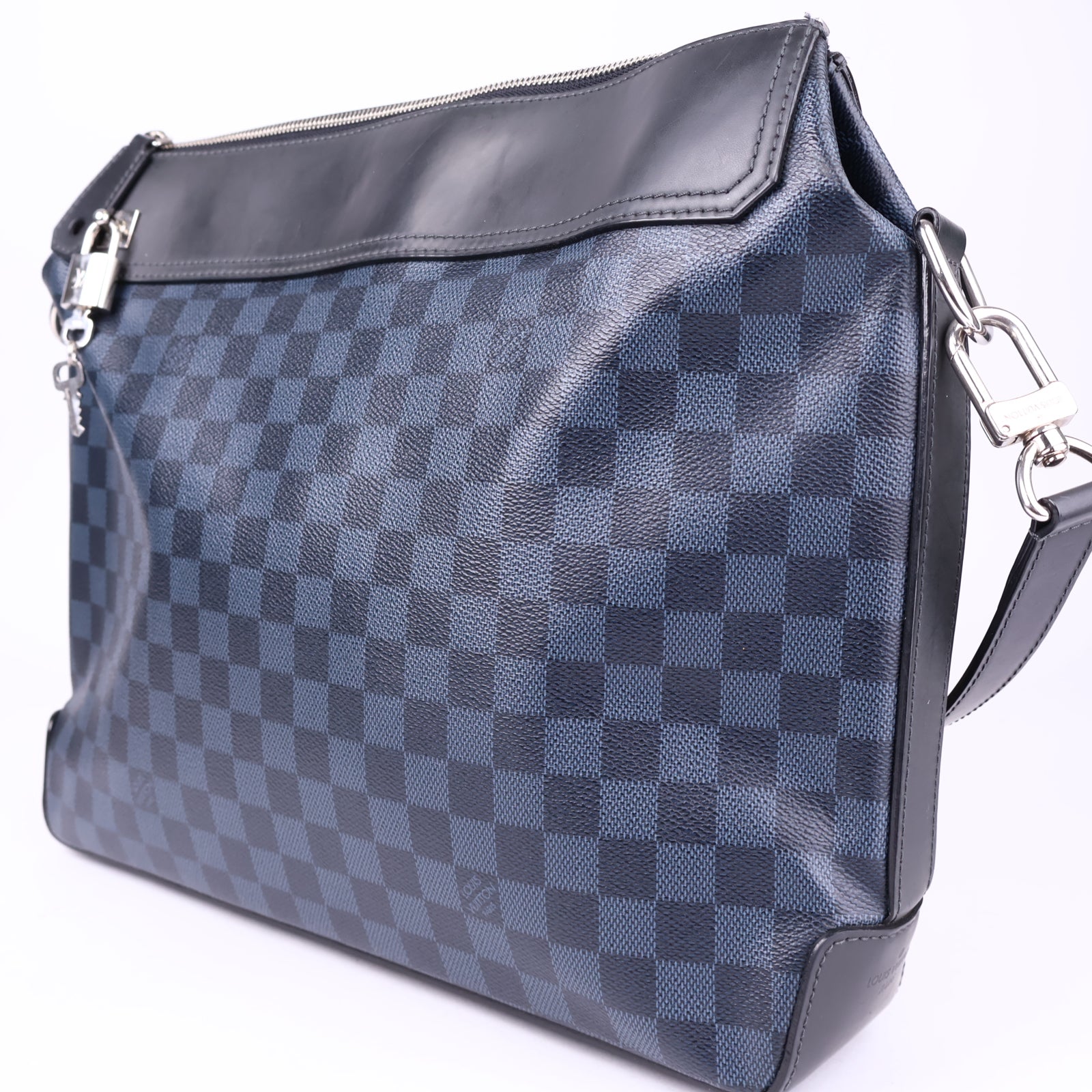 J3340 Louis Vuitton Damier Cobalt Canvas Greenwich Bag- Pre Owned