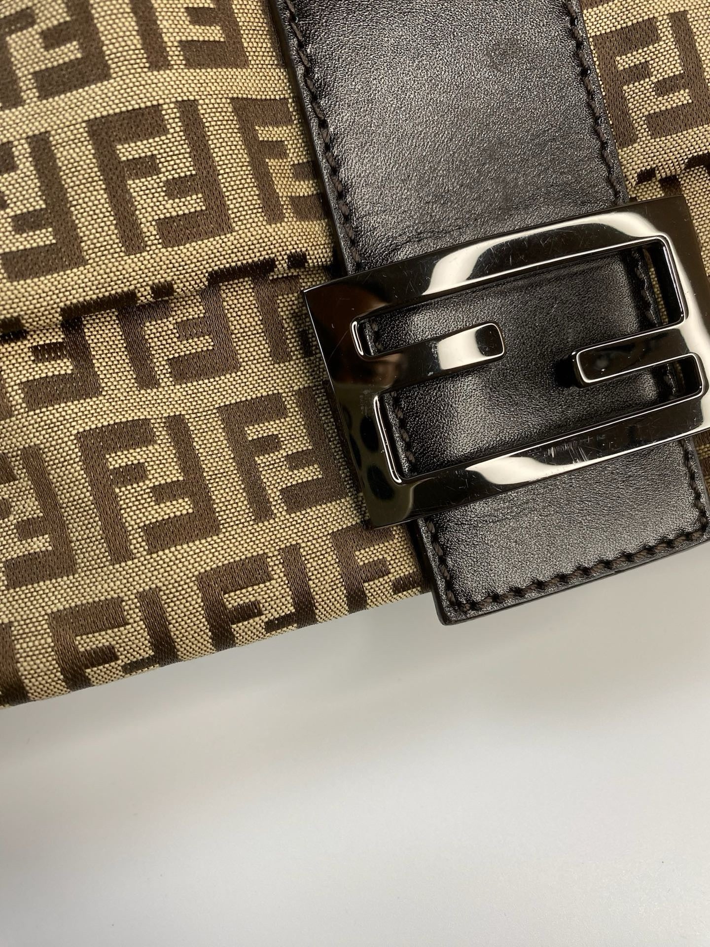 J2844 Fendi Shoulder Bag Brown Zucca Cancas Mamma Baguette handbag | Pre-Owned Brown Canvas FF Monogram