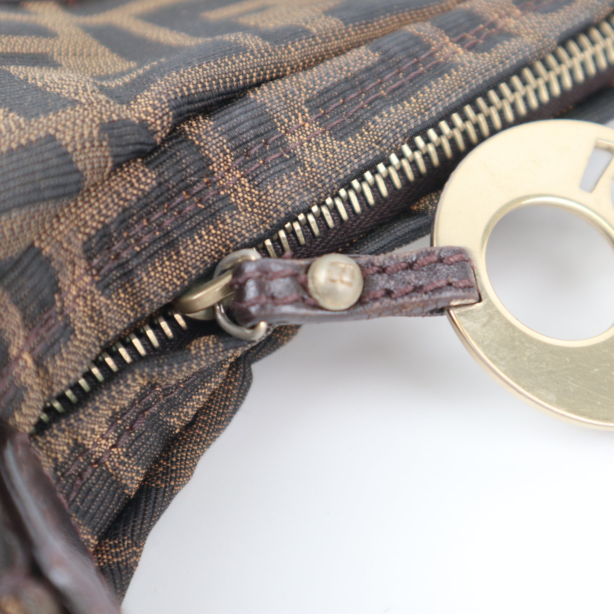C2239 Fendi Shoulder Bag Zucca Cuoio Lucido Chef Hobo | Pre-Owned Very Good Brown Canvas And Patent Leather Trim
