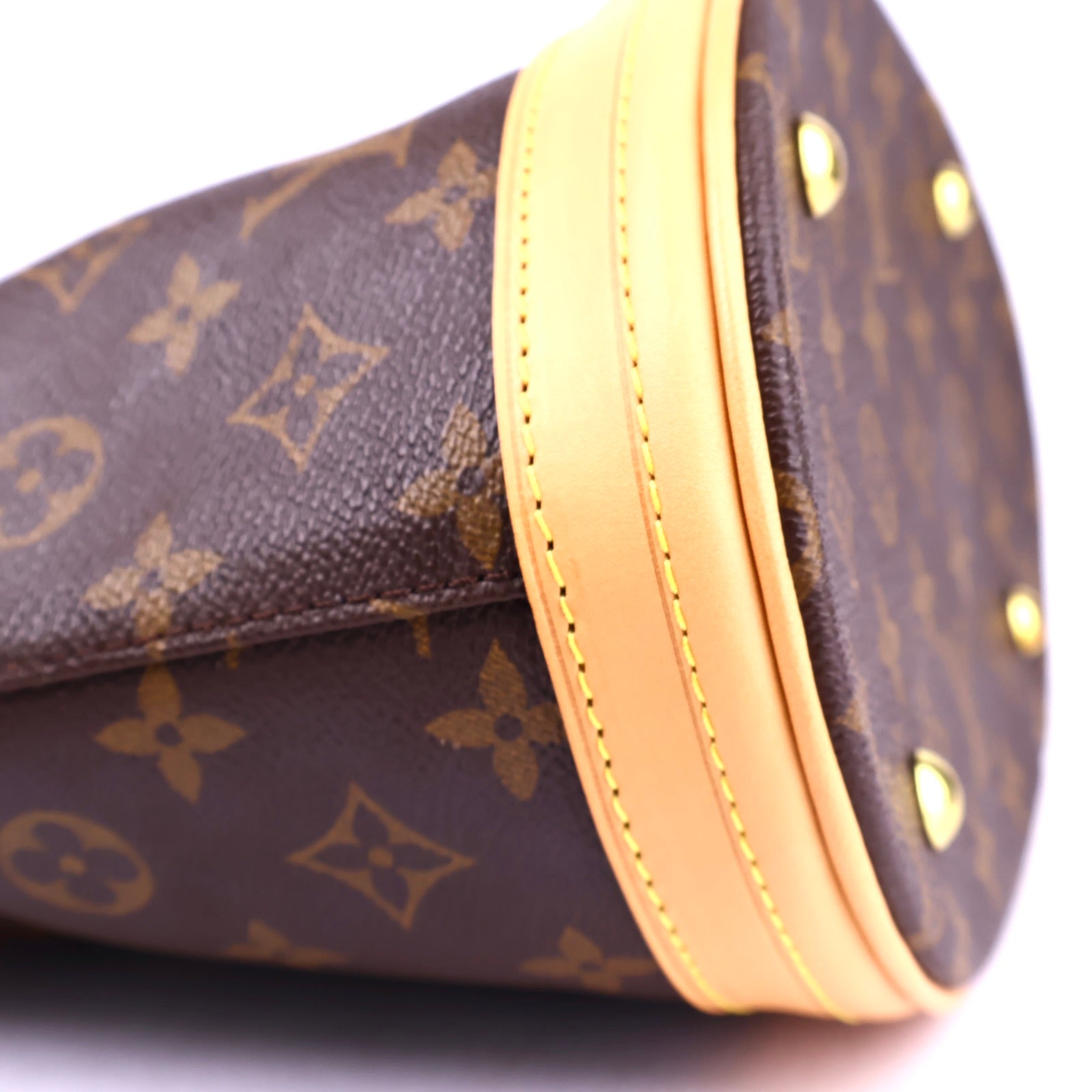J3336R Louis Vuitton Monogram Canvas Petite Bucket Bag- Pre Owned