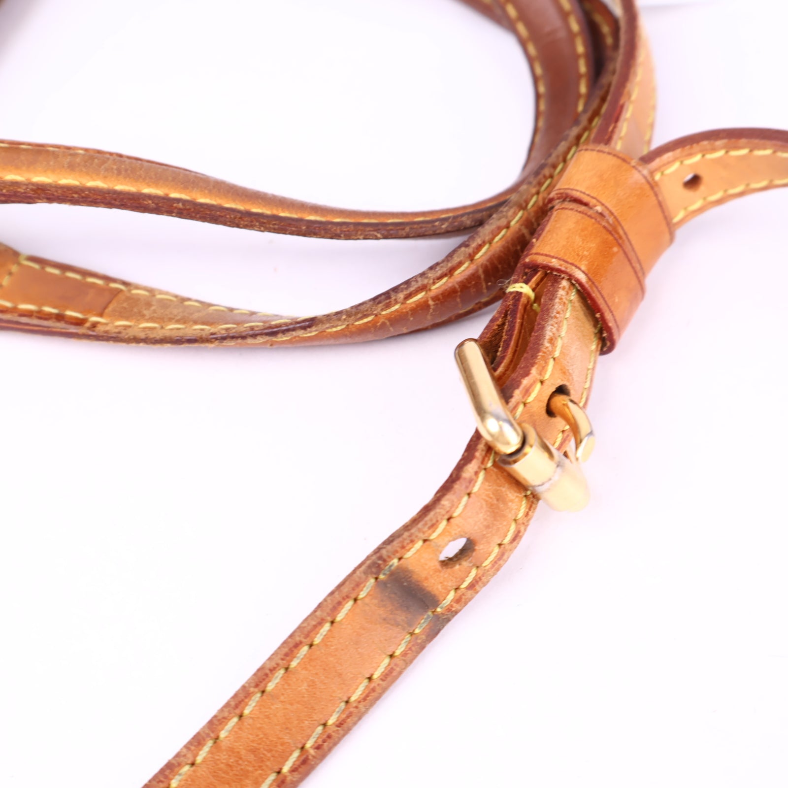 J2133 Louis Vuitton Brea MM Monogram Vernis- Pre Owned