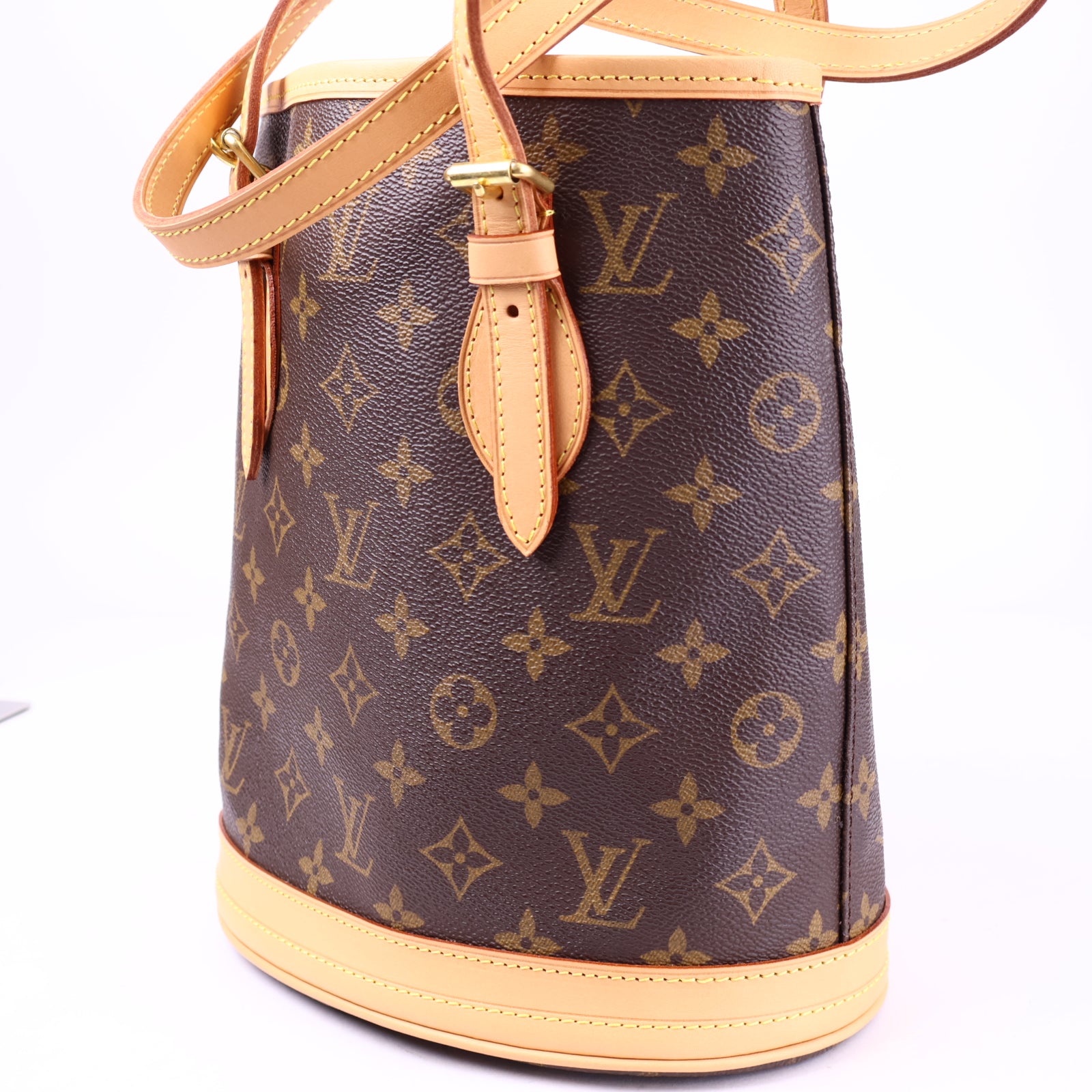 J3335R Louis Vuitton Monogram Canvas Petite Bucket Bag- Pre Owned