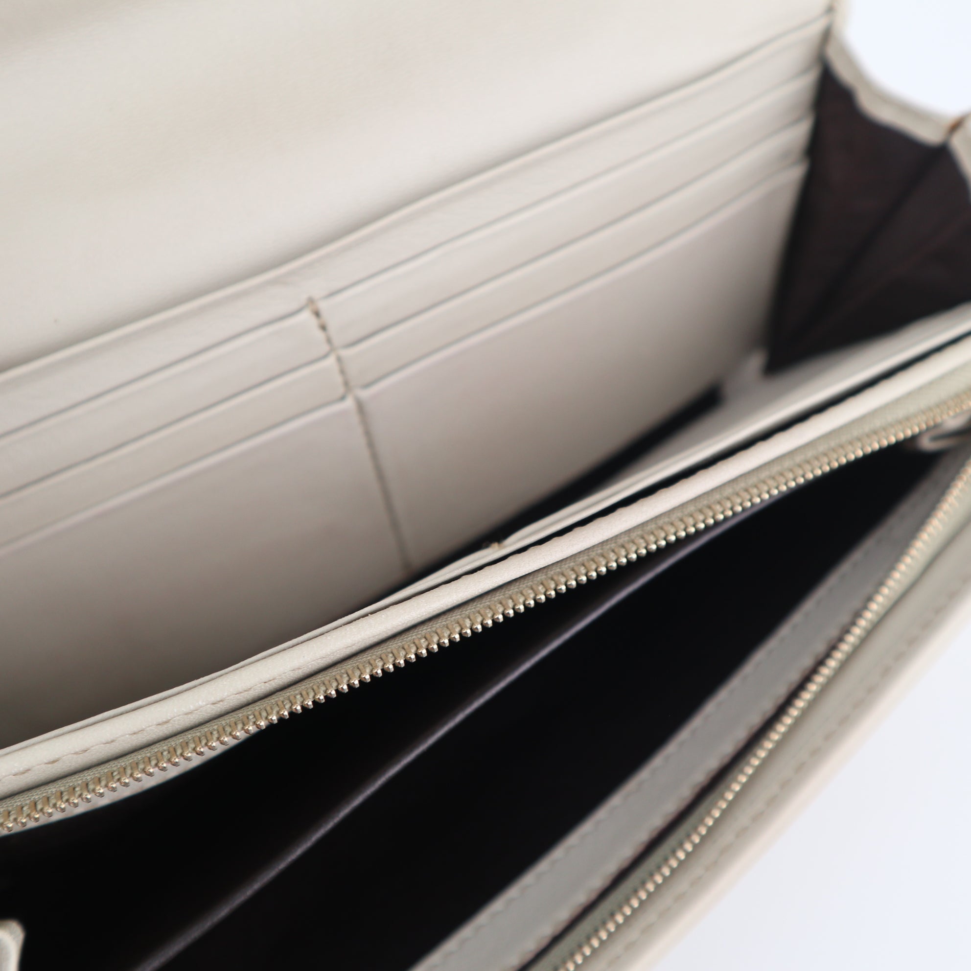 C2299 Gucci Wallet GG Canvas Sukey Interlocking G | Pre-Owned Very Good Brown GG Canvas Canvas