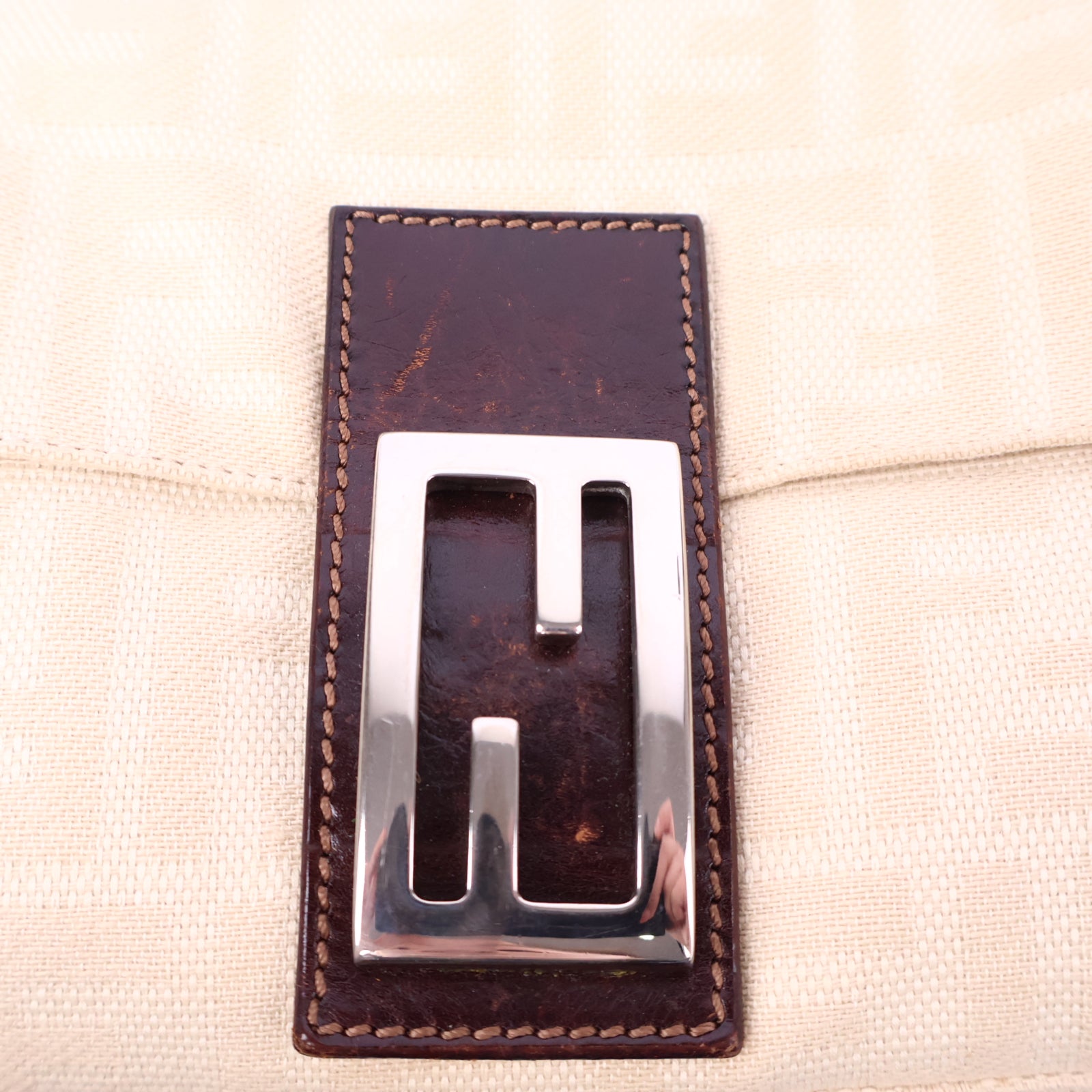 Fendi Baguette shoulder bag Top Handle Bag J2150 | Pre-Owned Like New
