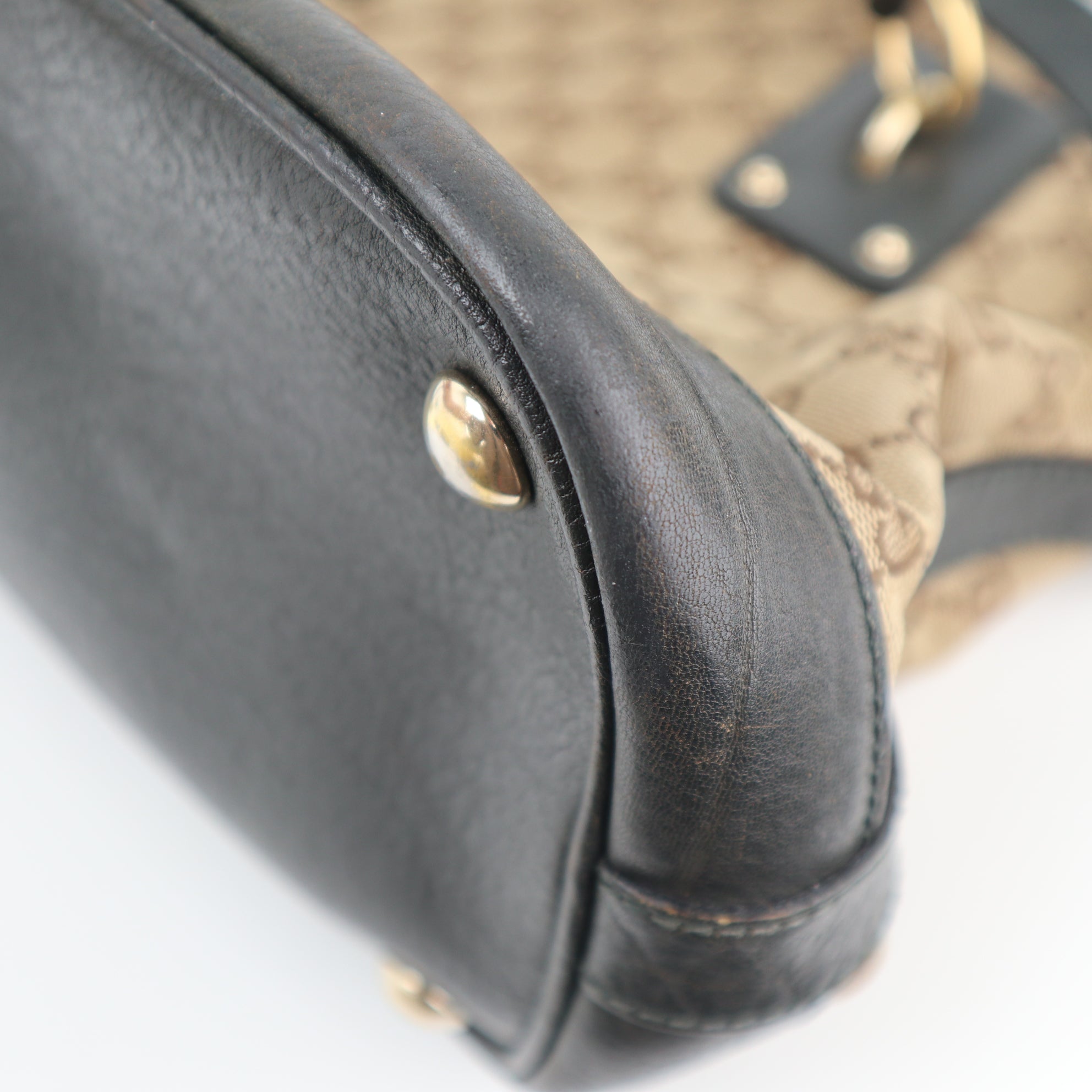 C2322 Gucci Shoulder Bag Medium GG Canvas Charm Dome satchel | Pre-Owned Very Good Brown GG Monogram Canvas