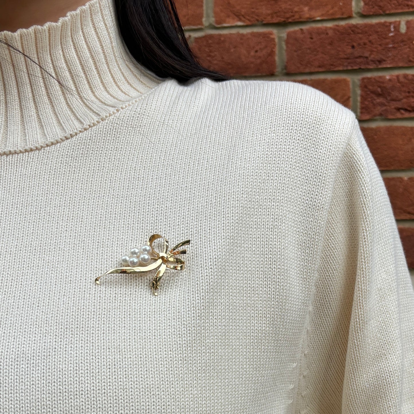 MIKIMOTO BROOCH