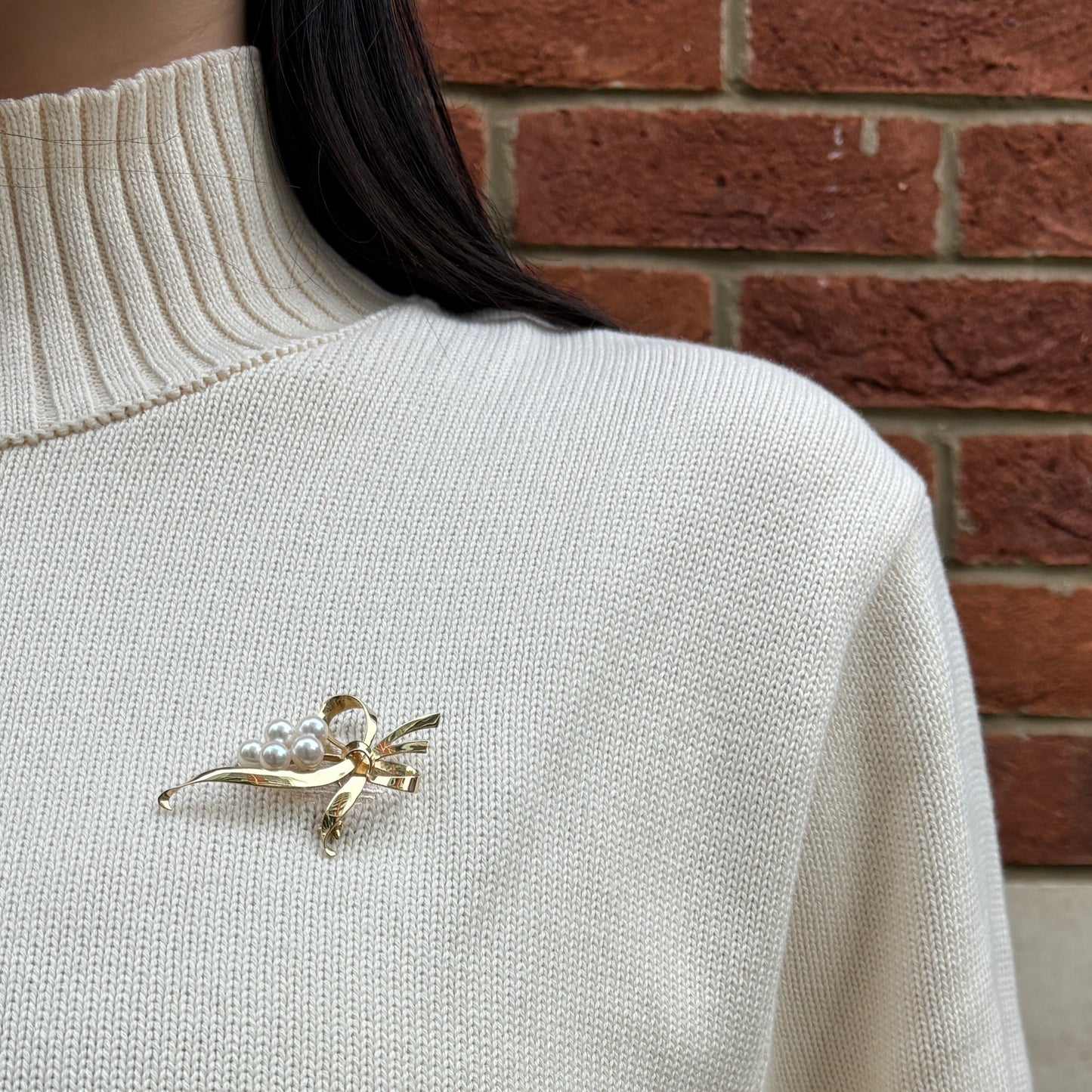 MIKIMOTO BROOCH