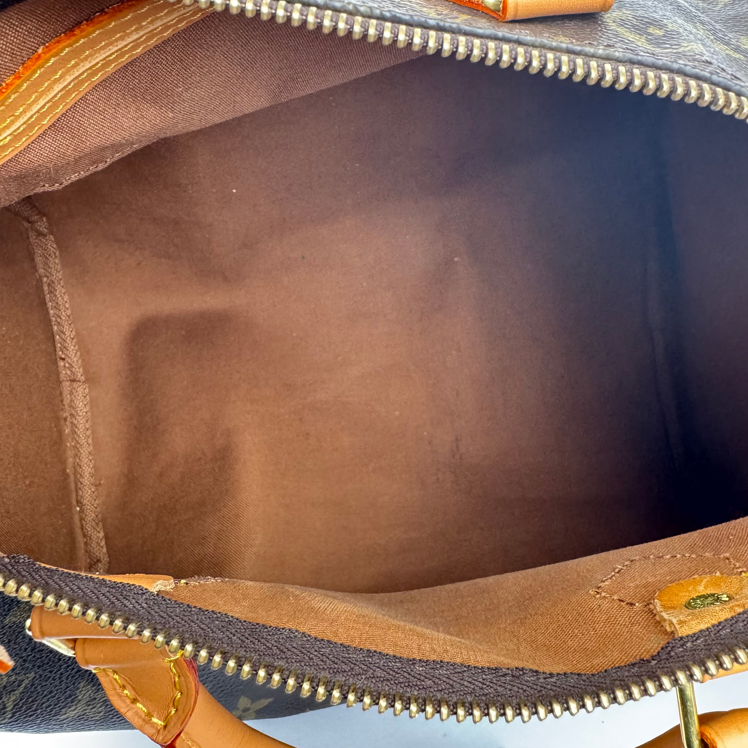 J1832 Louis Vuitton Speedy 30 Bag- Pre Owned