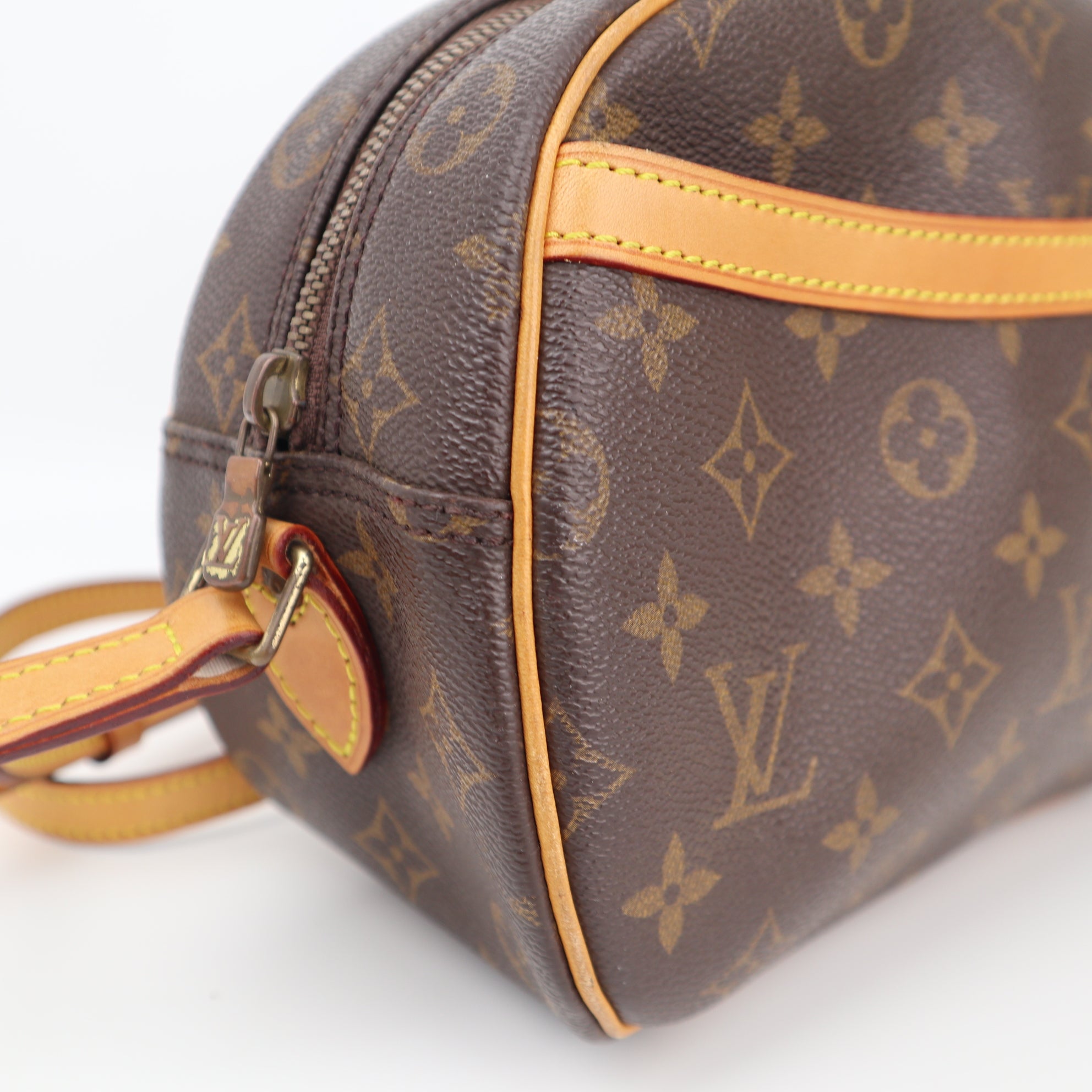 Louis Vuitton Blois Crossbody Bag C1481R | Pre-Owned Excellent Brown Monogram Canvas