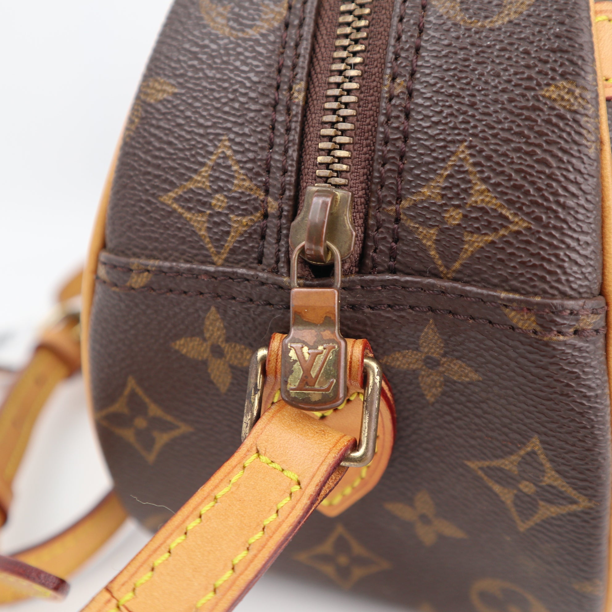 Louis Vuitton Blois Crossbody Bag C1481R | Pre-Owned Excellent Brown Monogram Canvas