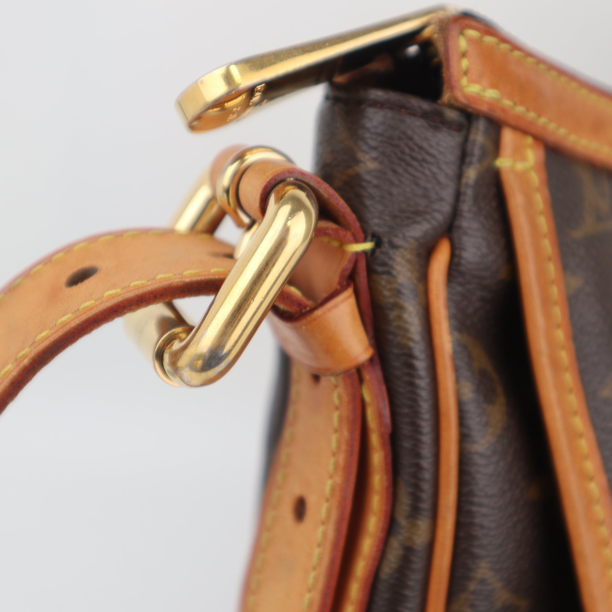 C2357 Louis Vuitton Shoulder Bag Monogram Tulum GM | Pre-Owned Very Good Brown Monogram Canvas