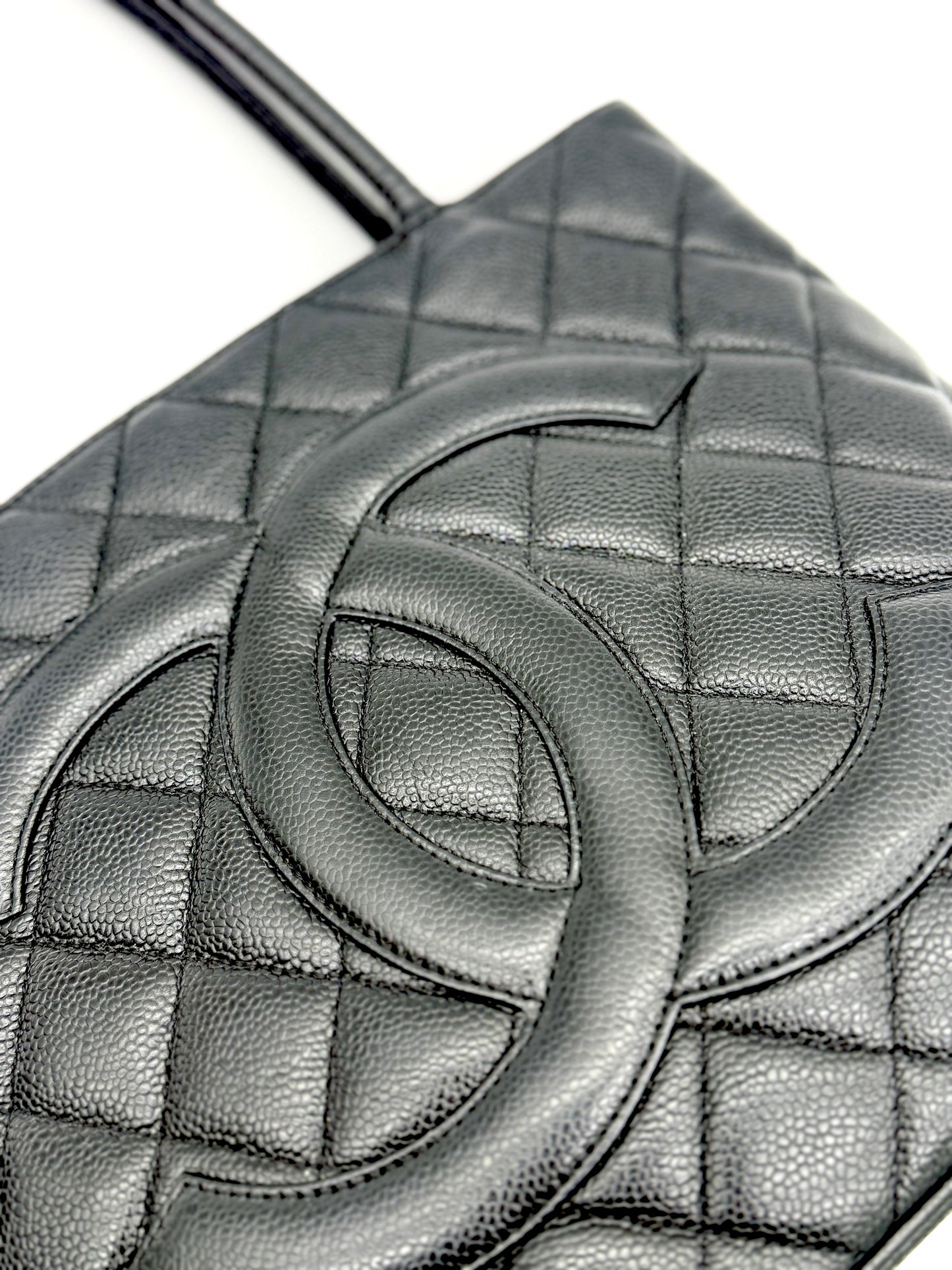 Chanel Médaillon Leather Tote Black Leather