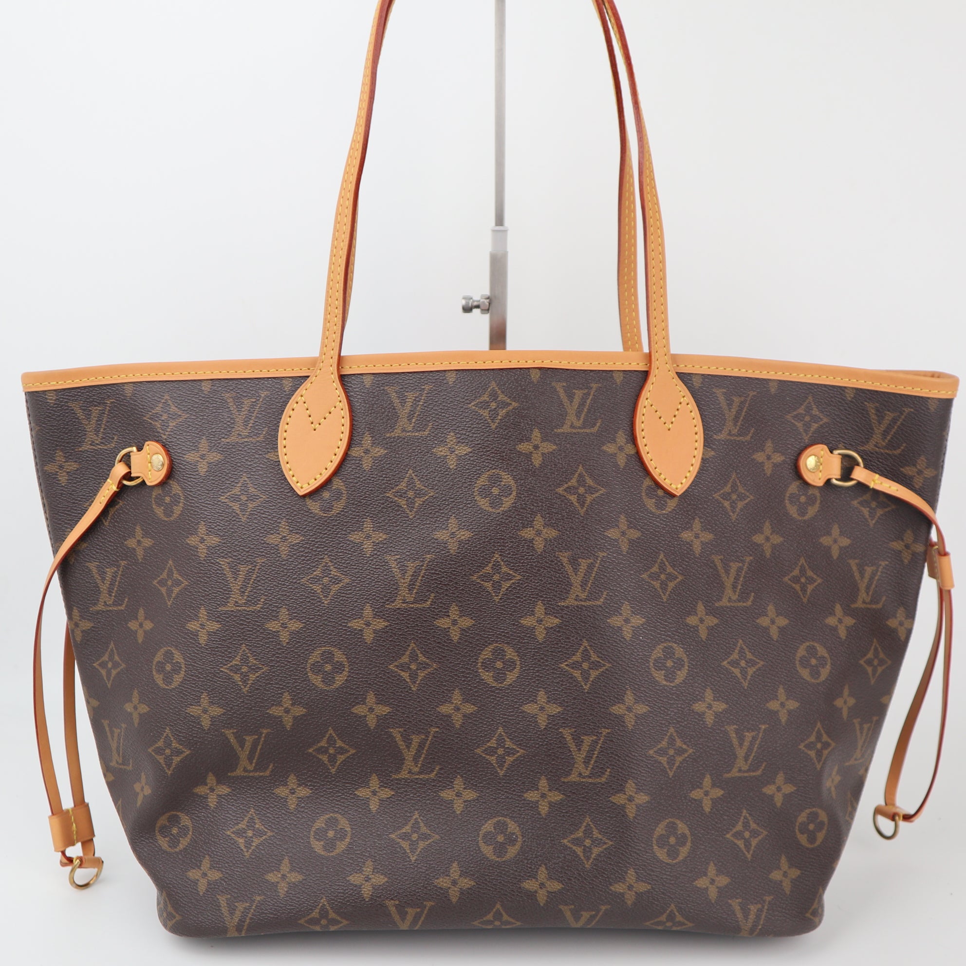 C2362R Louis Vuitton Tote Bag Monogram Canvas Neverfull MM | Pre-Owned Very Good Brown Canvas Monogram