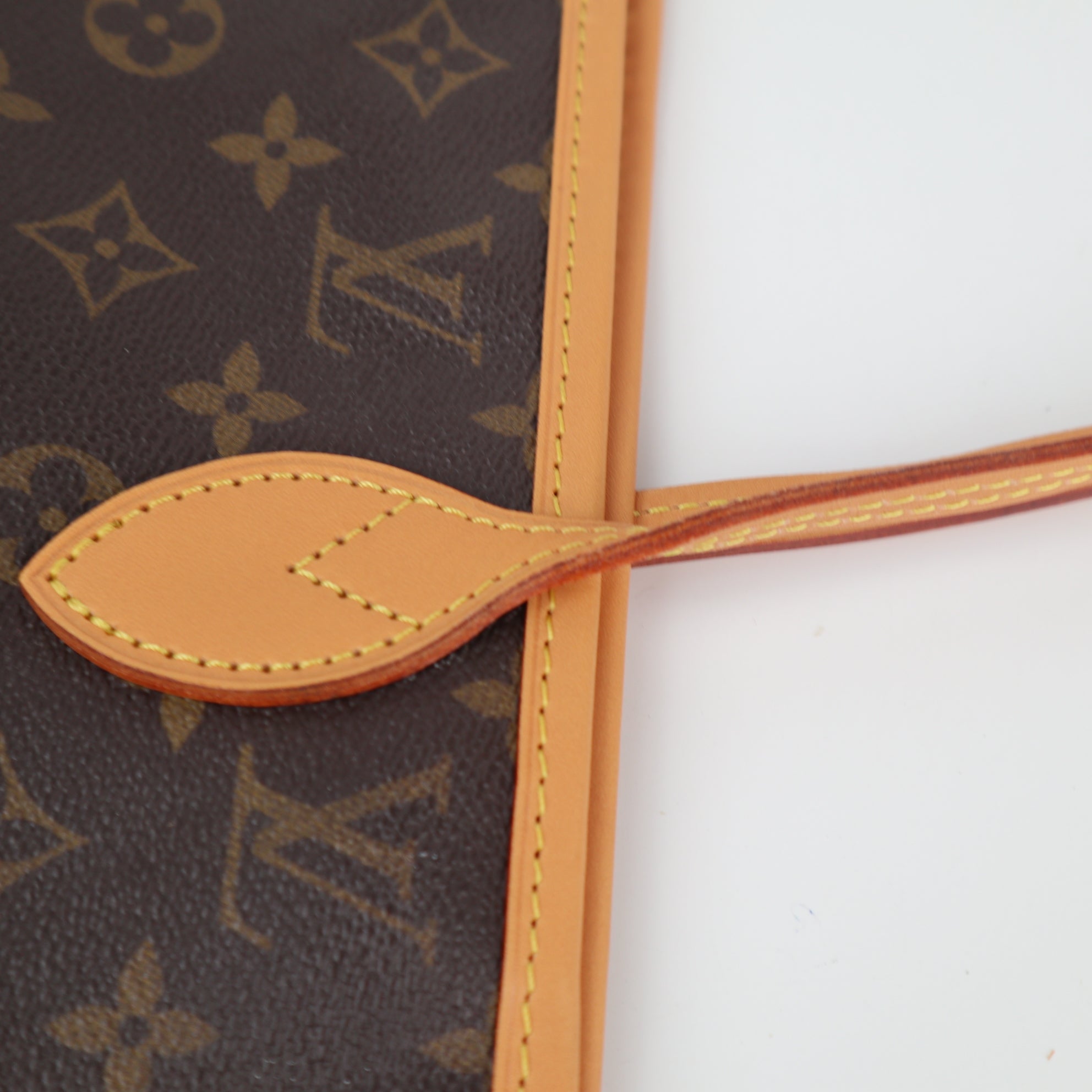 C2362R Louis Vuitton Tote Bag Monogram Canvas Neverfull MM | Pre-Owned Very Good Brown Canvas Monogram