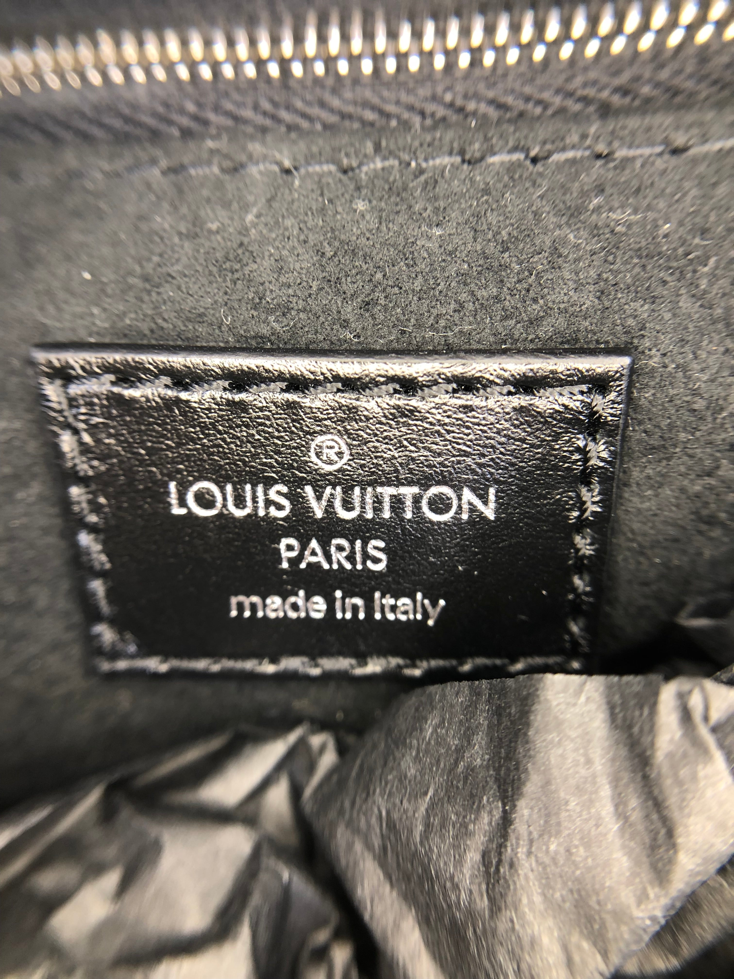 PRE OWNED-LV Monogram CarryAll Cargo Vibe