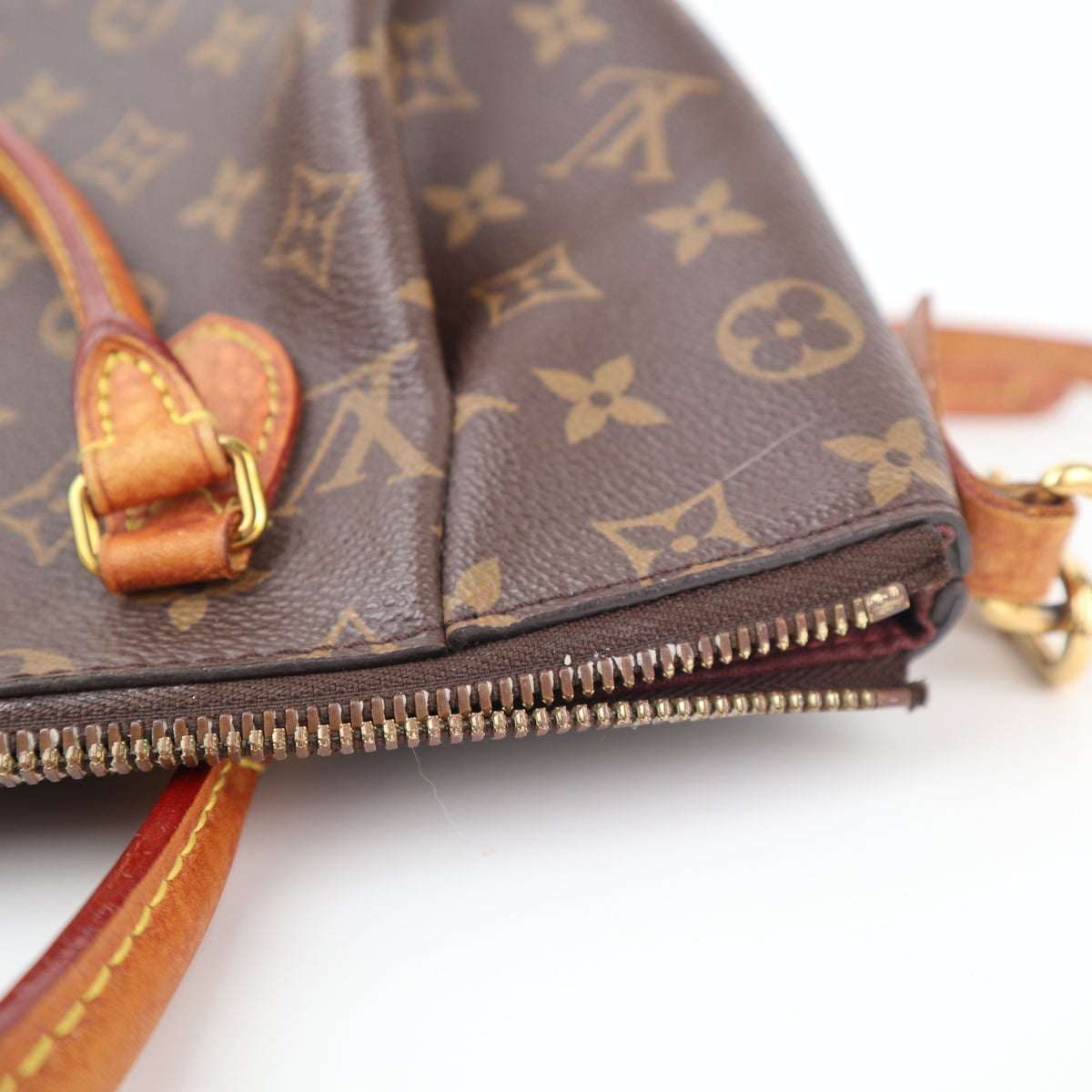 C2367 Louis Vuitton Shoulder Bag Monogram Canvas Turenne PM Bag | Pre-Owned Very Good Brown Canvas Monogram