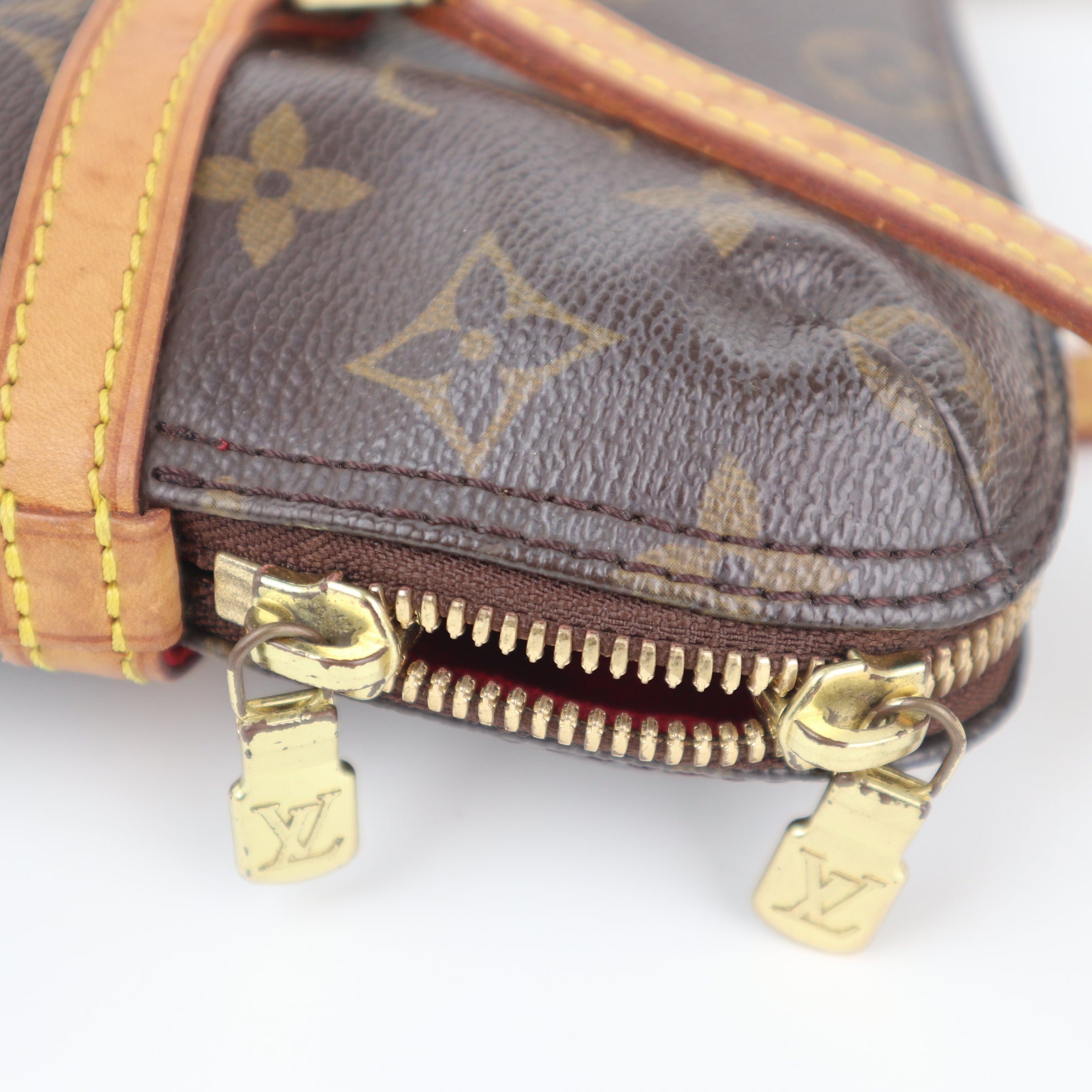 C2369 Louis Vuitton Shoulder Bag Monogram Canvas Sac Coussin shoulder Bag | Pre-Owned Very Good Brown Canvas Monogram