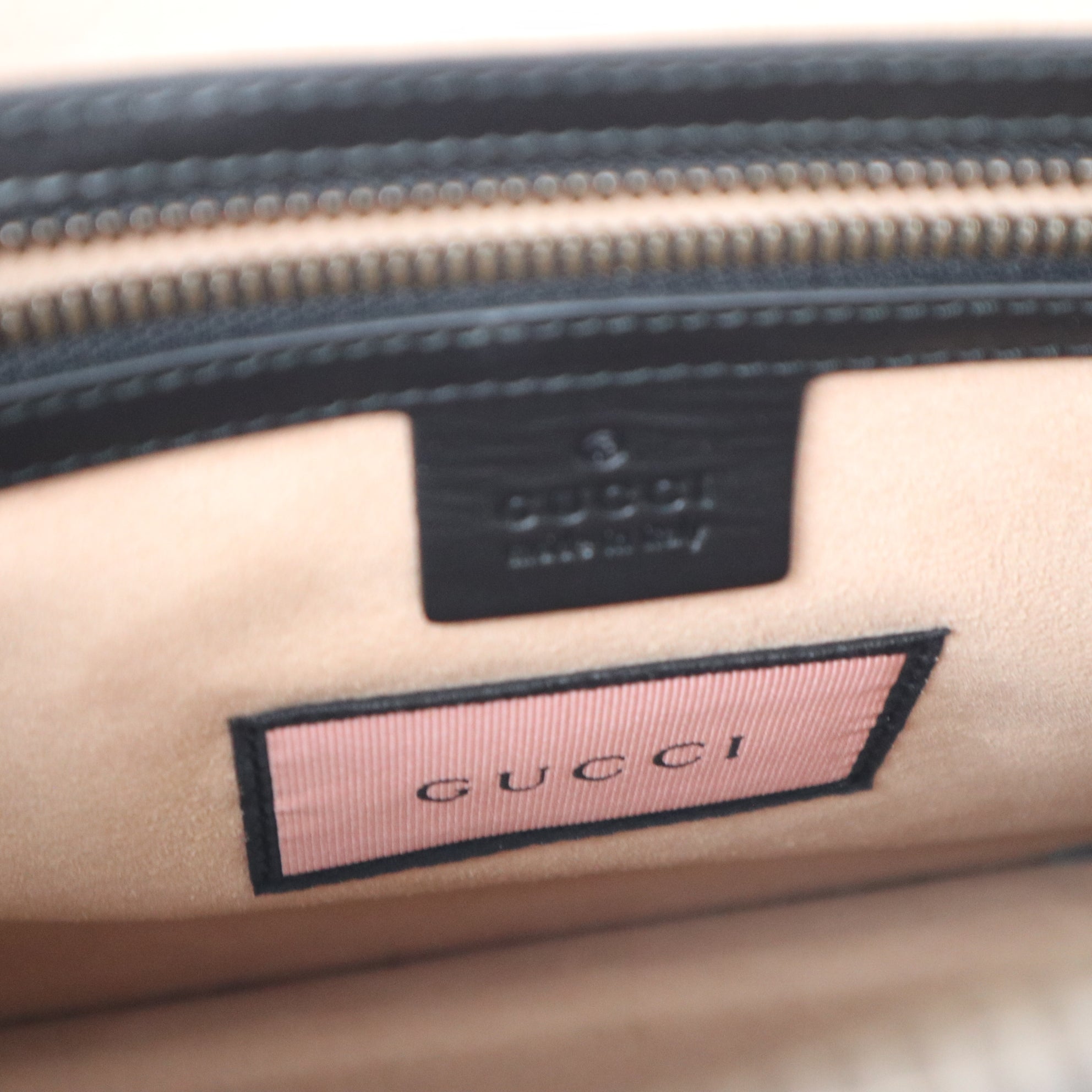 OC2007 Gucci Calfskin Egg Pouch Black -Pre Owned