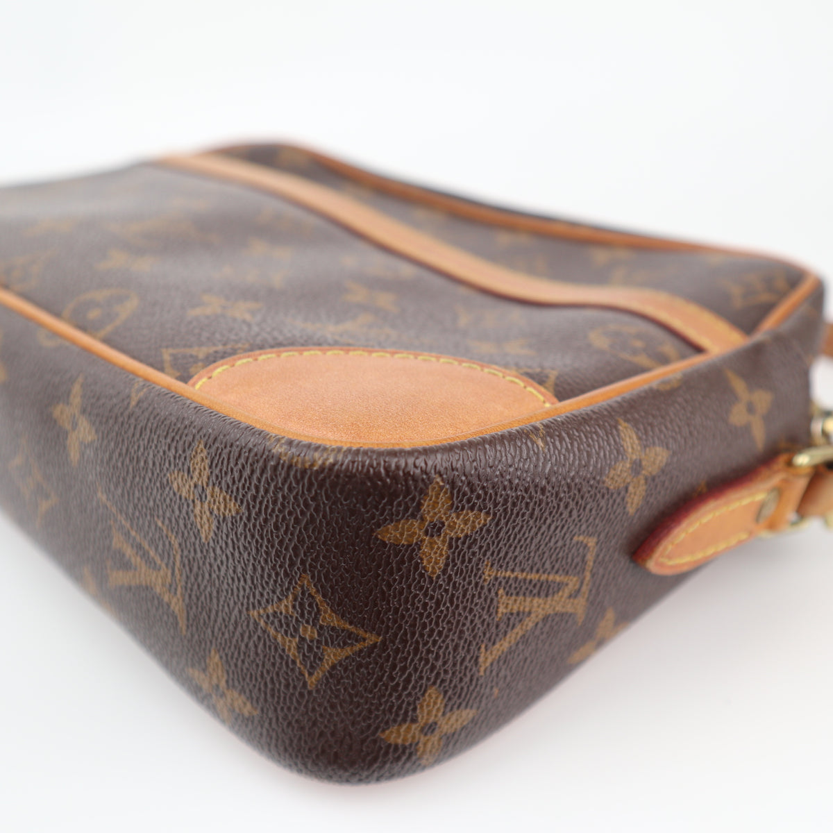 C2379 Louis Vuitton Crossbody Bag Monogram Canvas Trocadero 27 | Pre-Owned Very Good Brown Canvas Monogram
