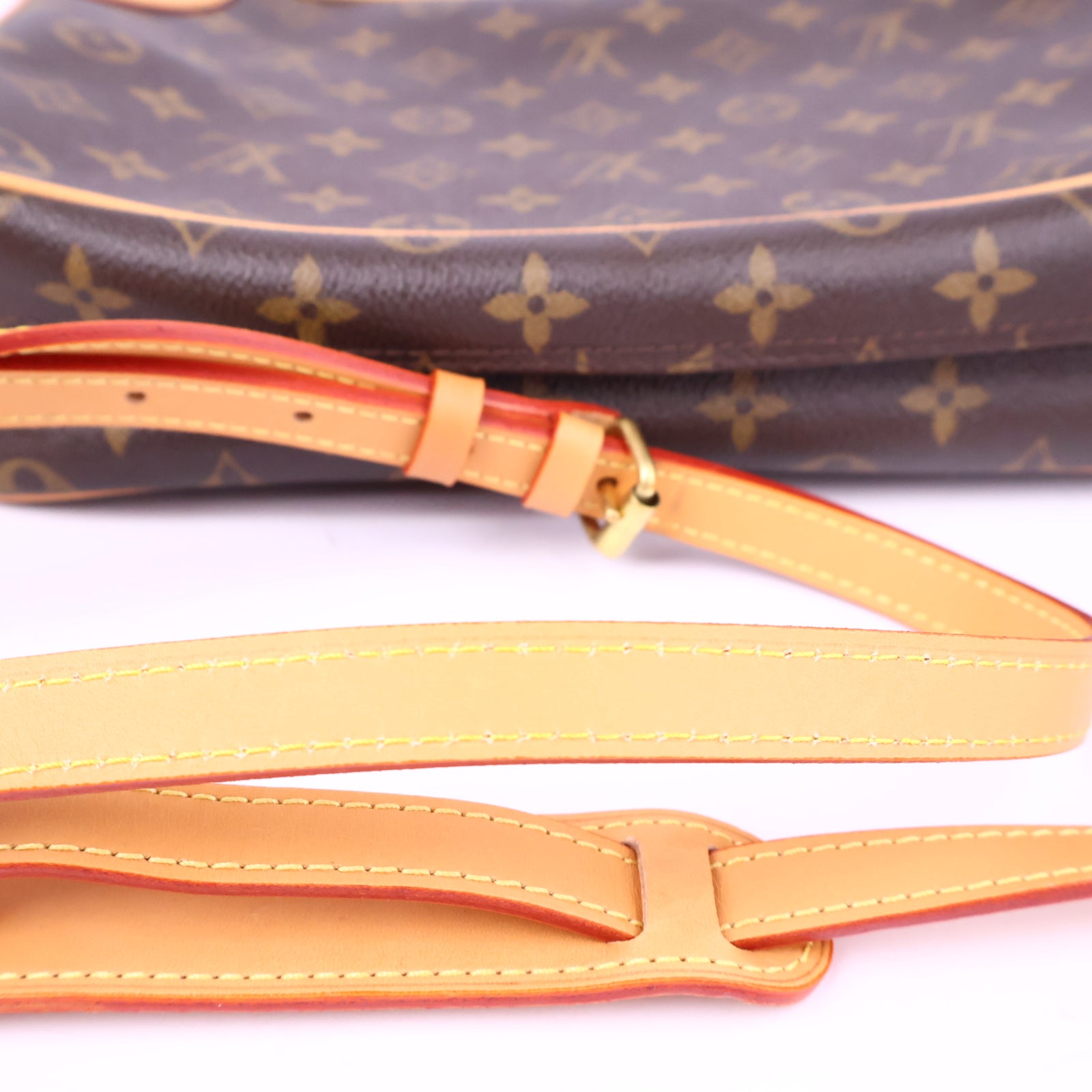 Louis Vuitton Monogram Trocadero 30 Crossbody Bag J3030R | Pre-Owned Very Good Brown Monogram Canvas