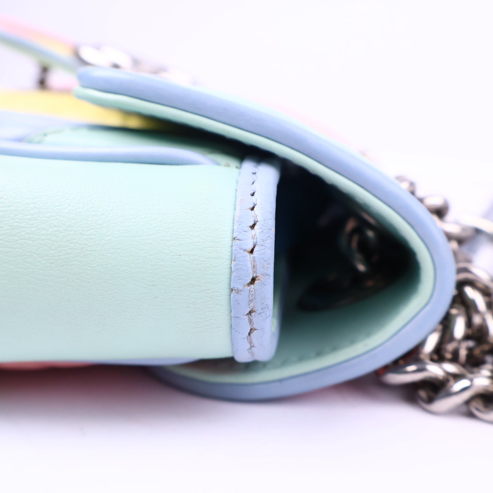 Gucci Calfskin Matelasse Diagonal Small GG Marmont Multicolor Pastel Crossbody Bag J3046 | Pre-Owned Excellent Leather
