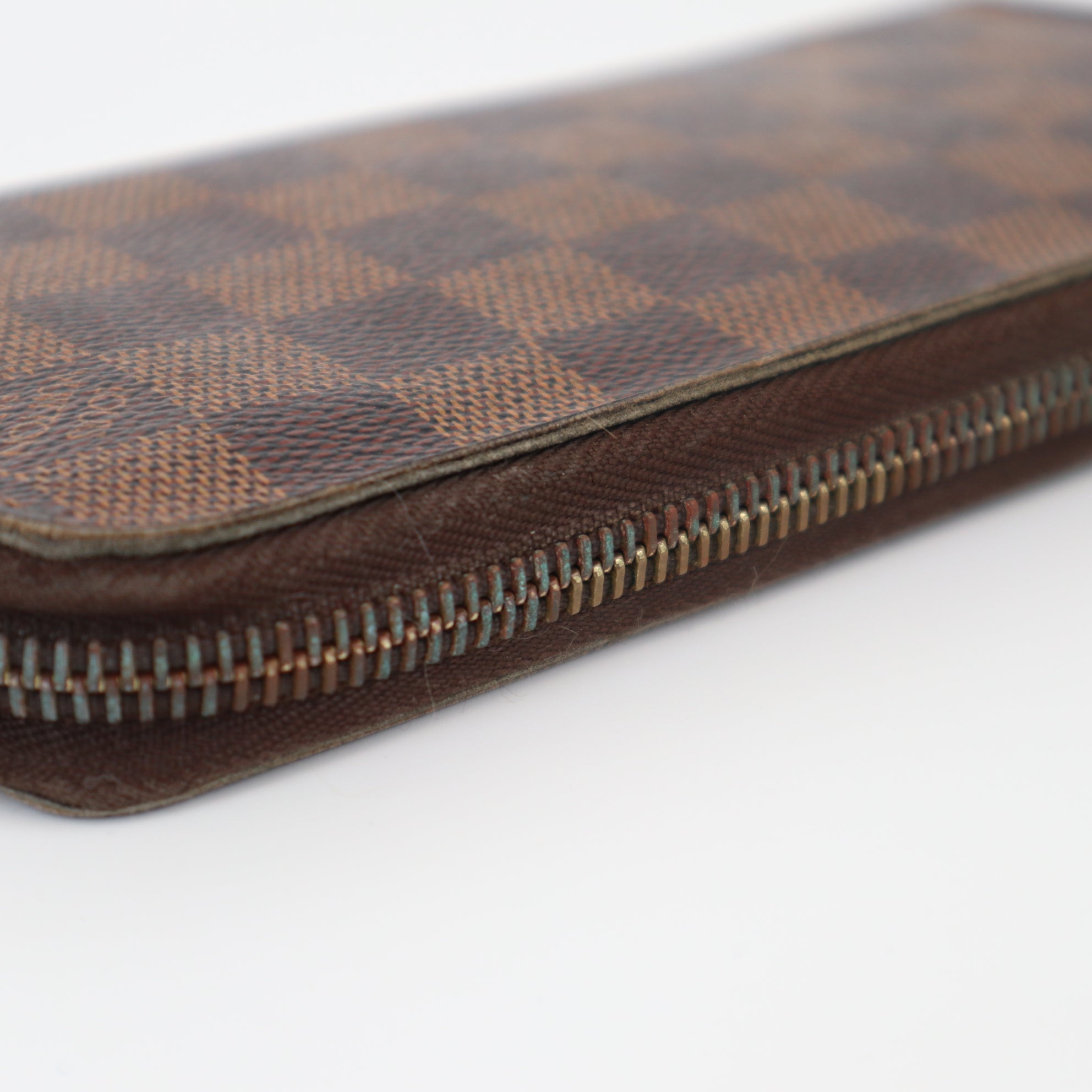 C2033 Louis Vuitton Zippy Damier Ebene Brown-Pre Owned