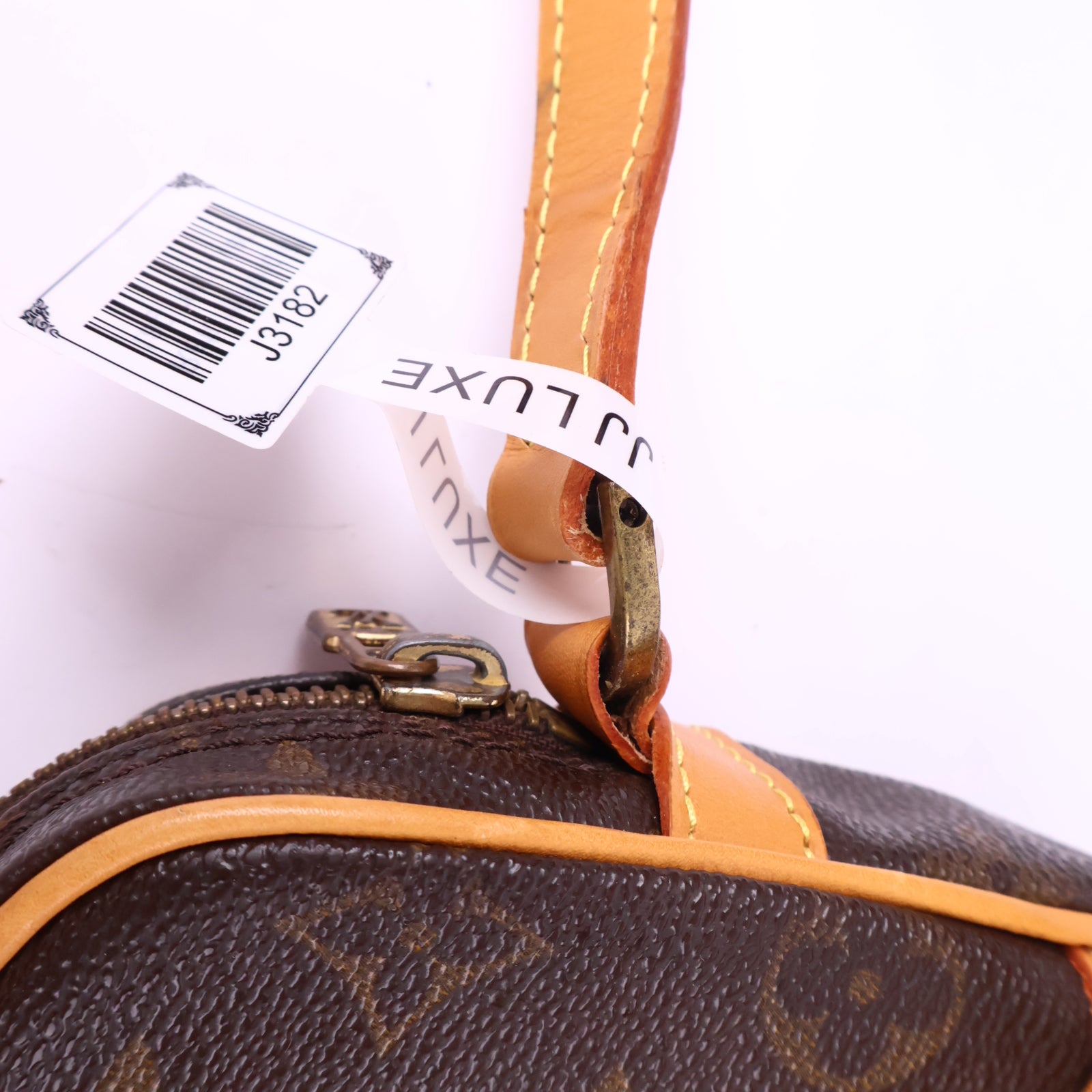 Louis Vuitton Marly Dragonne clutch bag Crossbody Bag J3182R | Pre-Owned Excellent Red