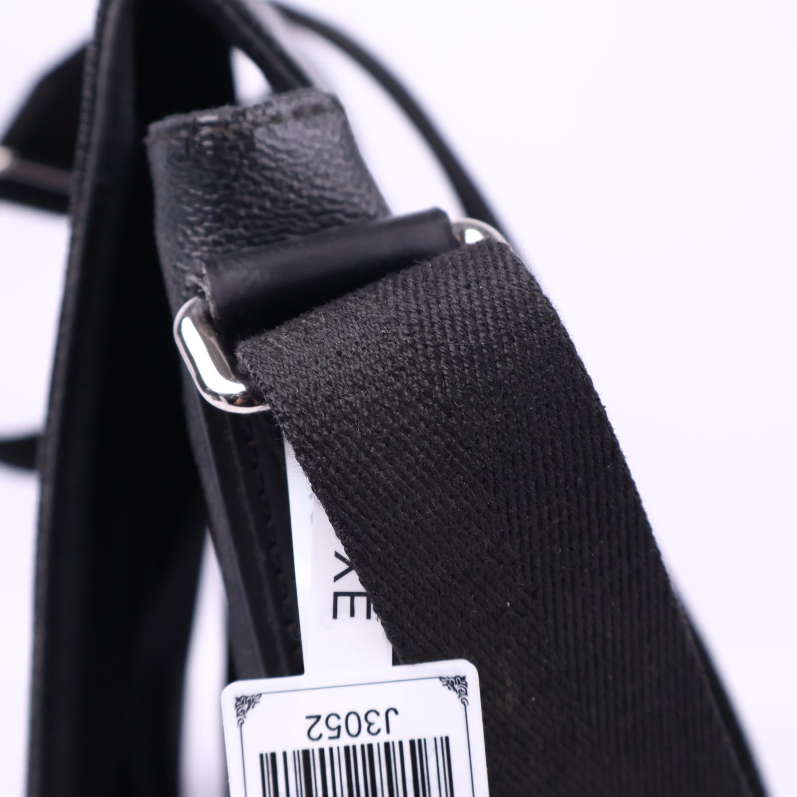 Louis Vuitton District Damier Graphite Messenger Bag J3052 | Pre-Owned Like New Black / Grey Damier Graphite Canvas
