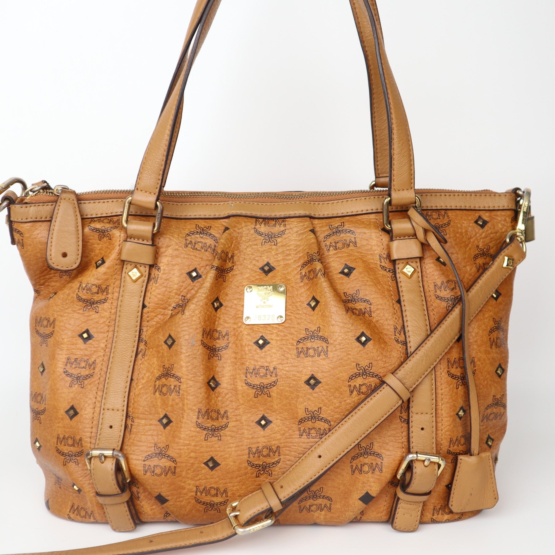 C2043 MCM Cognac Visetos Shoulder Bag Brown Totes - Pre Owned