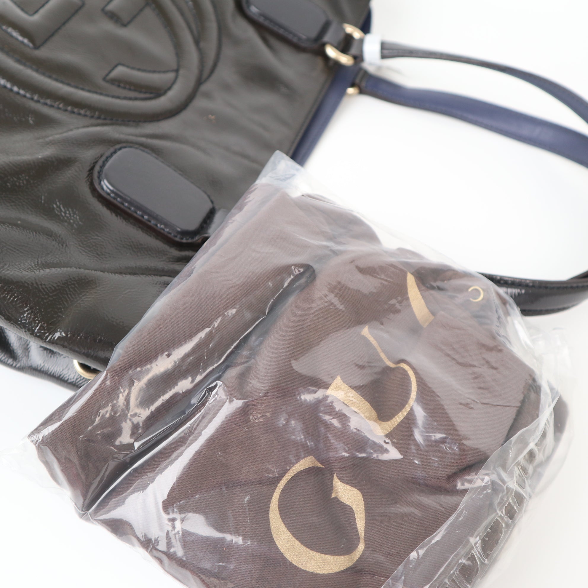 C2040 Gucci Soho Bags-Pre-Owned