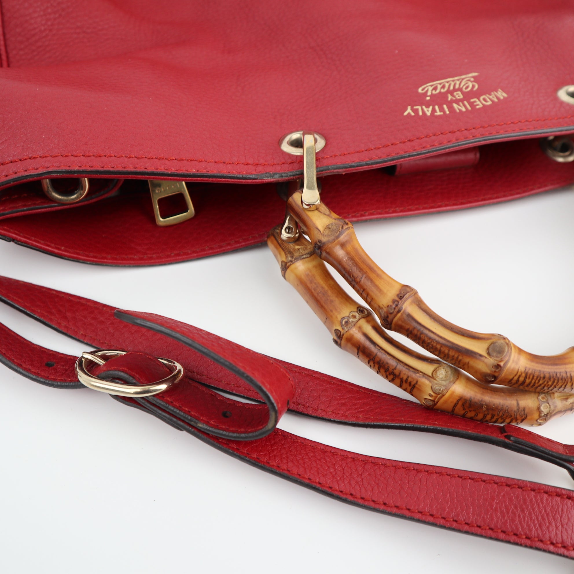 Gucci Pebbled Calfskin Medium Bamboo Shopper Tote Red Top Handle Bag C1577 | Pre-Owned Very Good Brown Pebbled Leather