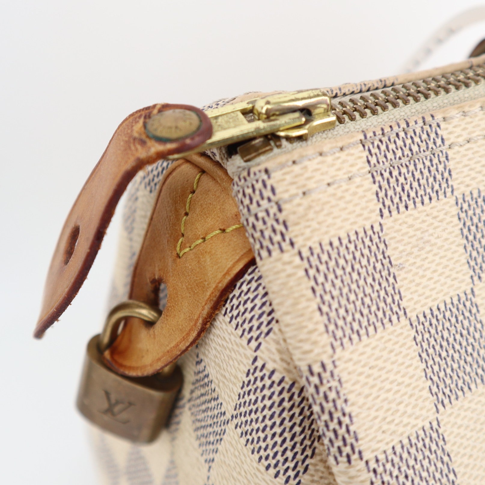 Louis Vuitton Damier Azur Canvas Speedy 30 Top Handle Bag C1579 | Pre-Owned Very Good Cream / Blue Damier Azur Canvas