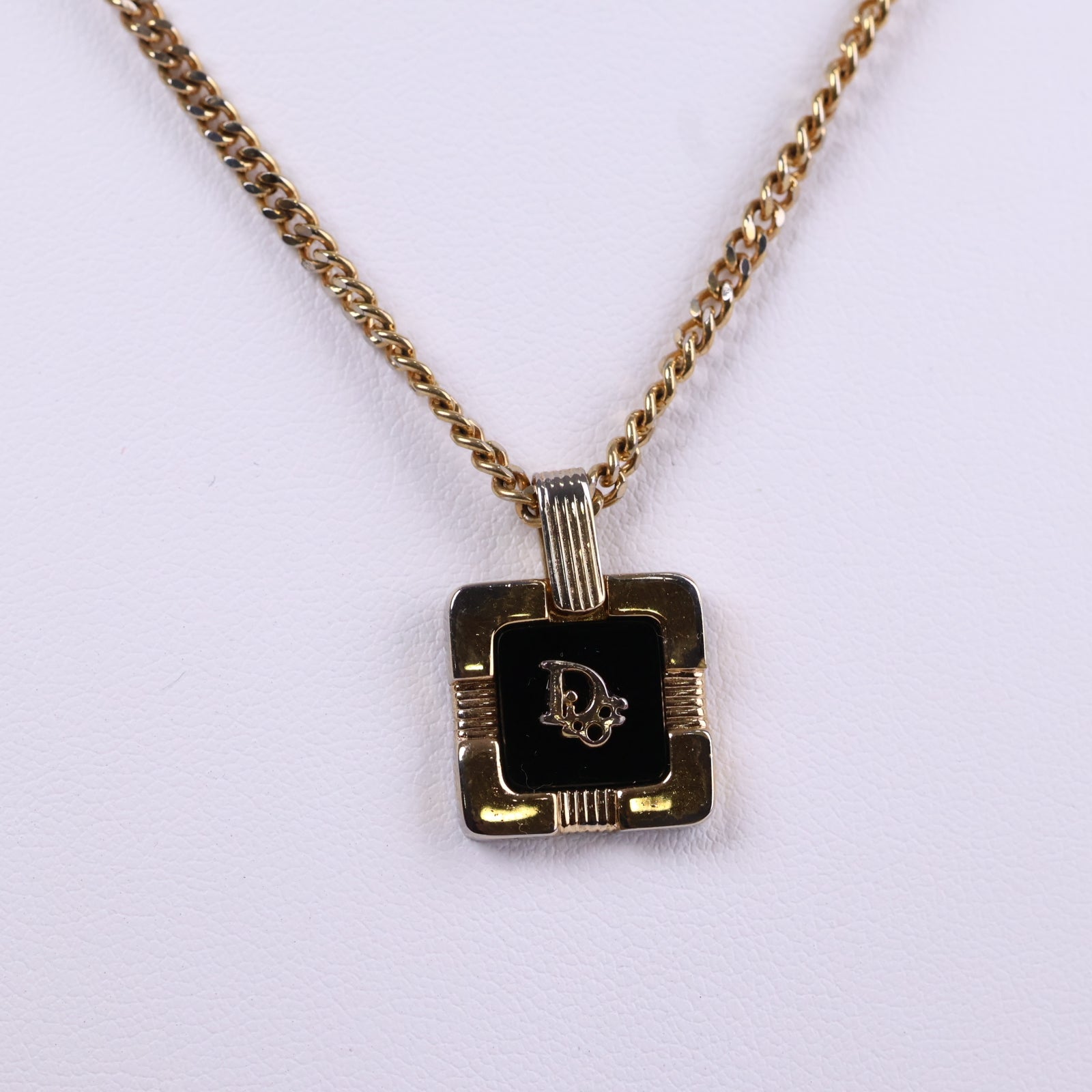 J3226 Christian Dior Pendant Necklace Enamel Logo Pendant Necklace | Pre-Owned Excellent Gold-tone Logo Metal, Enamel