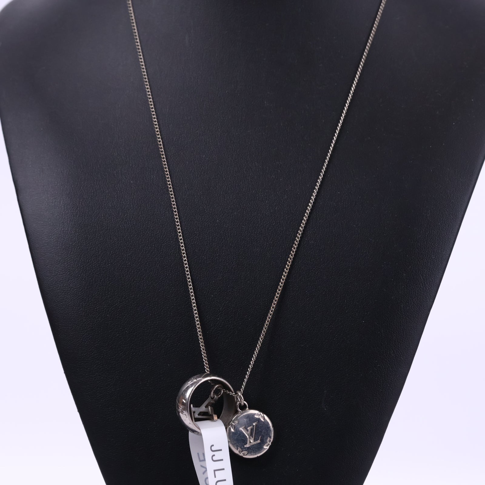 J3235 Louis Vuitton Charm Necklace Monogram Charms Necklace | Pre-Owned Excellent Gold-tone Monogram Metal