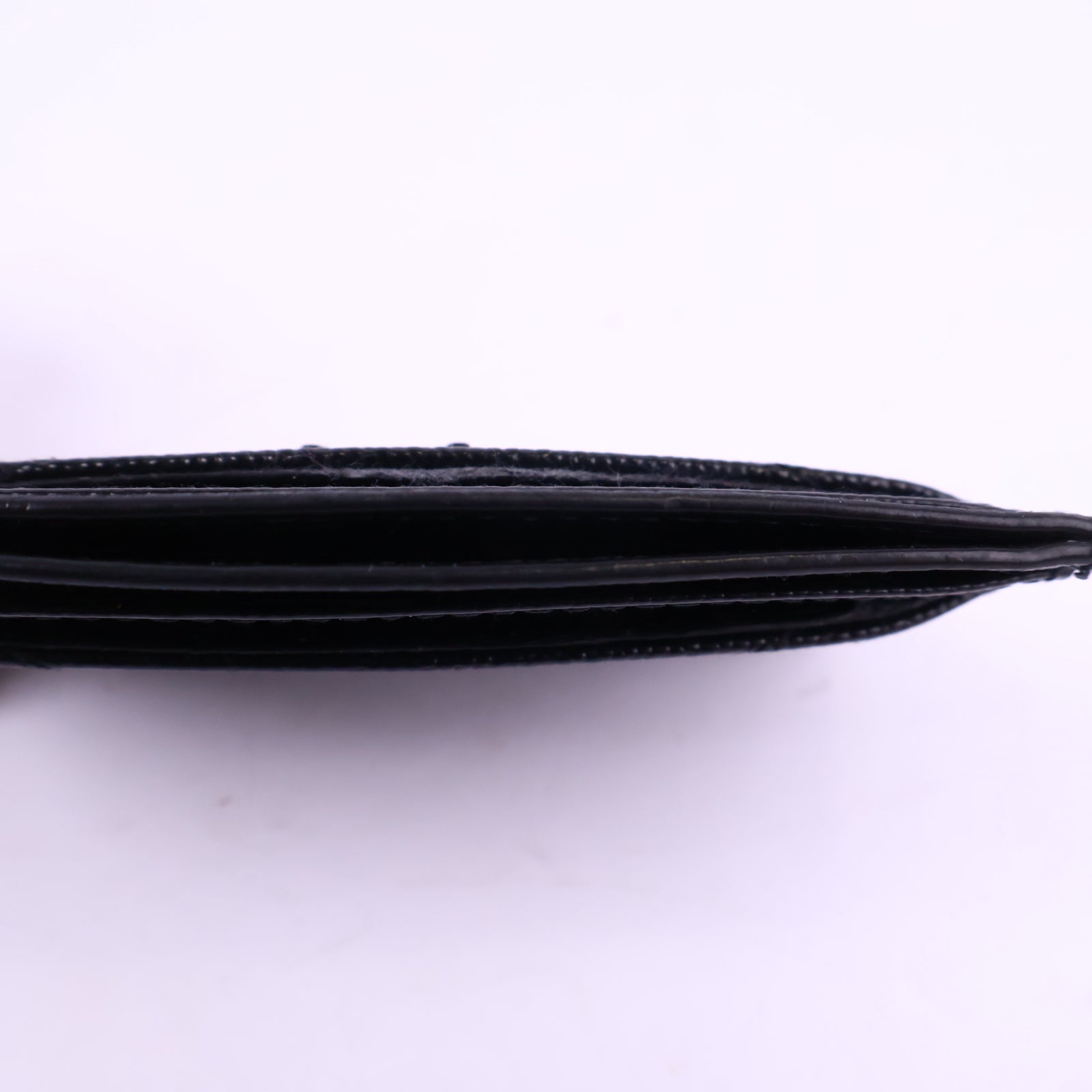 J3205 Saint Laurent YSL Card Holder Cassandre Matelasse Card Holder | Pre-Owned Like New Black Grain de poudre embossed leather Chevron quilted