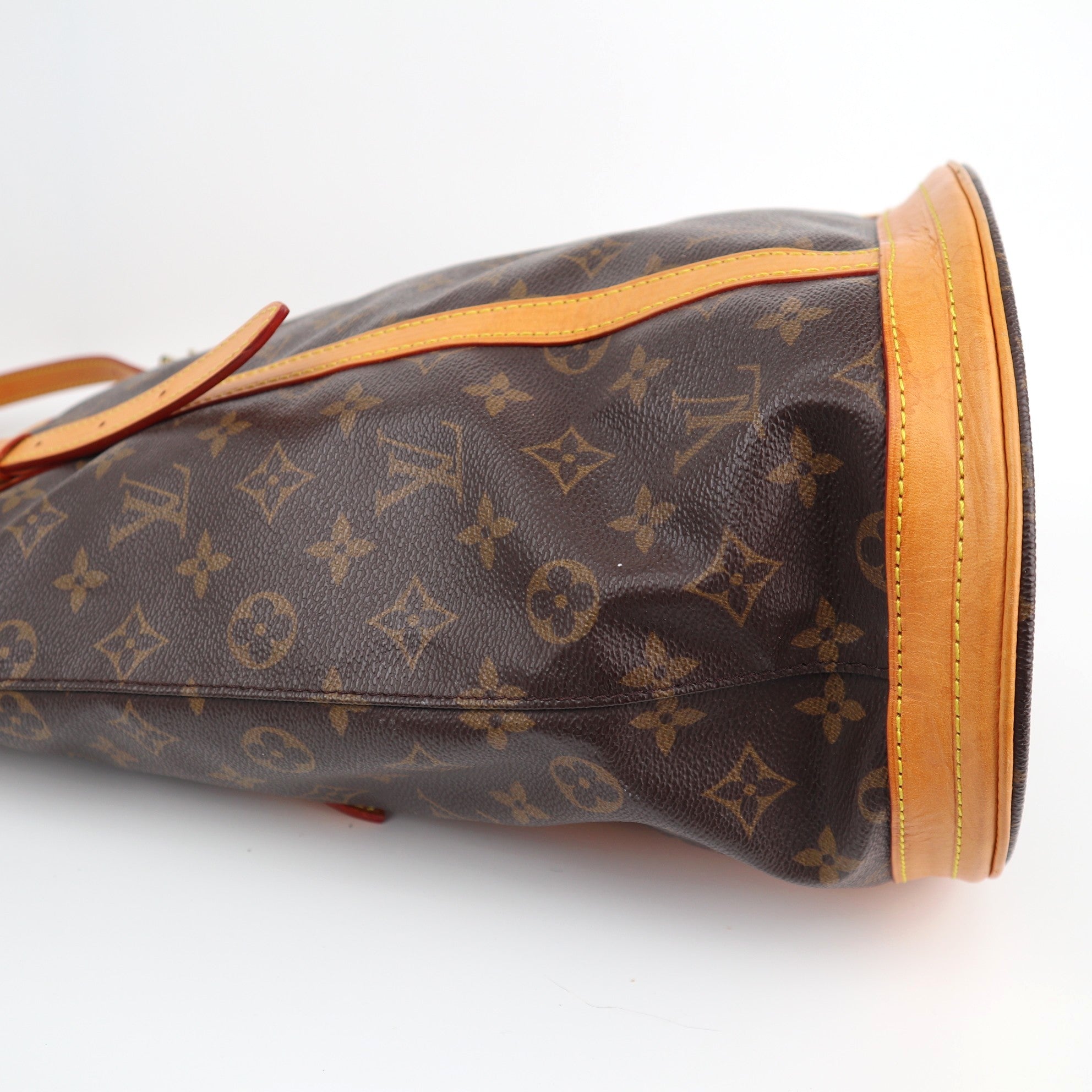 Louis Vuitton Monogram Canvas Bucket GM Shoulder Bag C1599R | Pre-Owned Very Good Brown Monogram Canvas