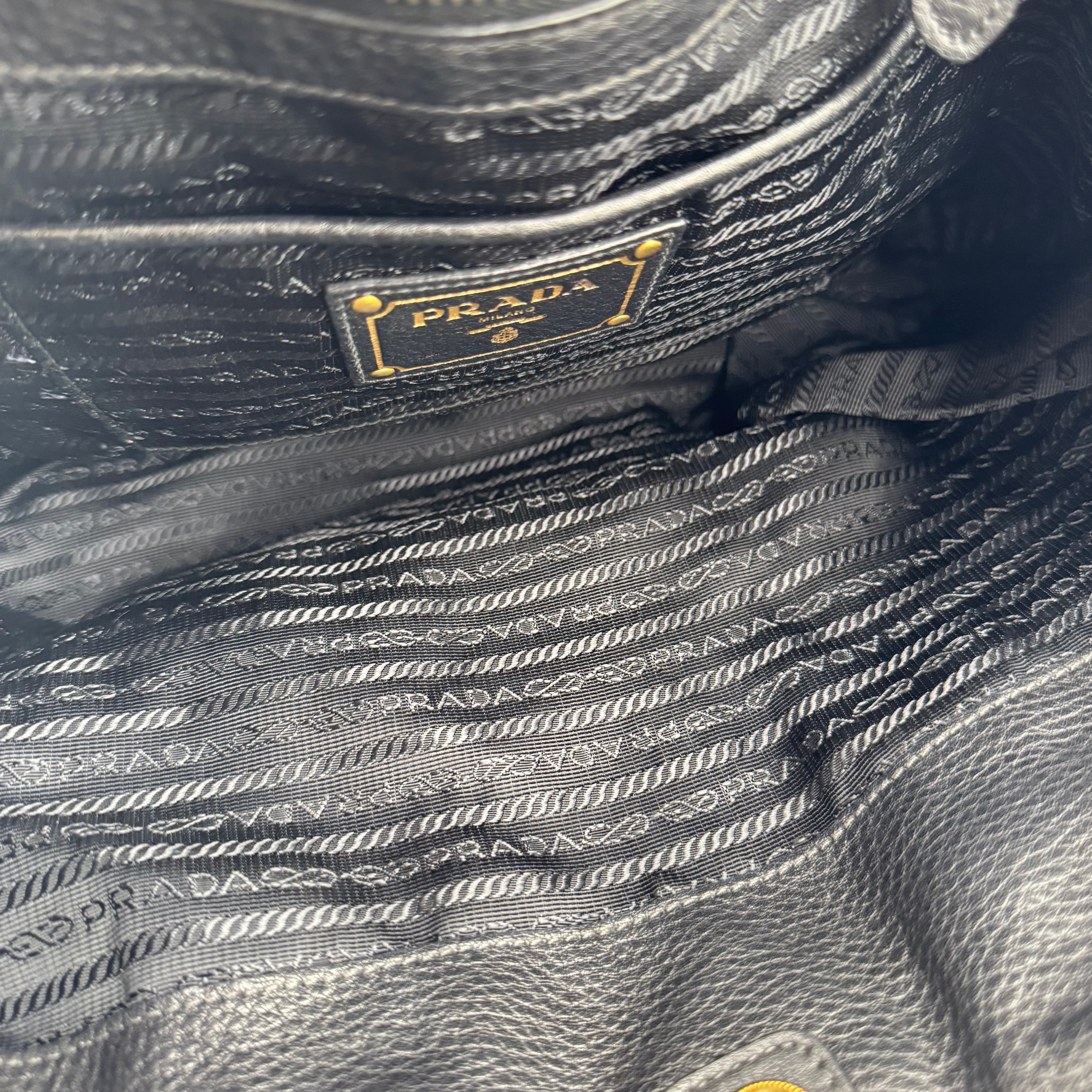 J1513 PRADA Tote Bag Black Tessuto Saffiano Leather- Pre Owned