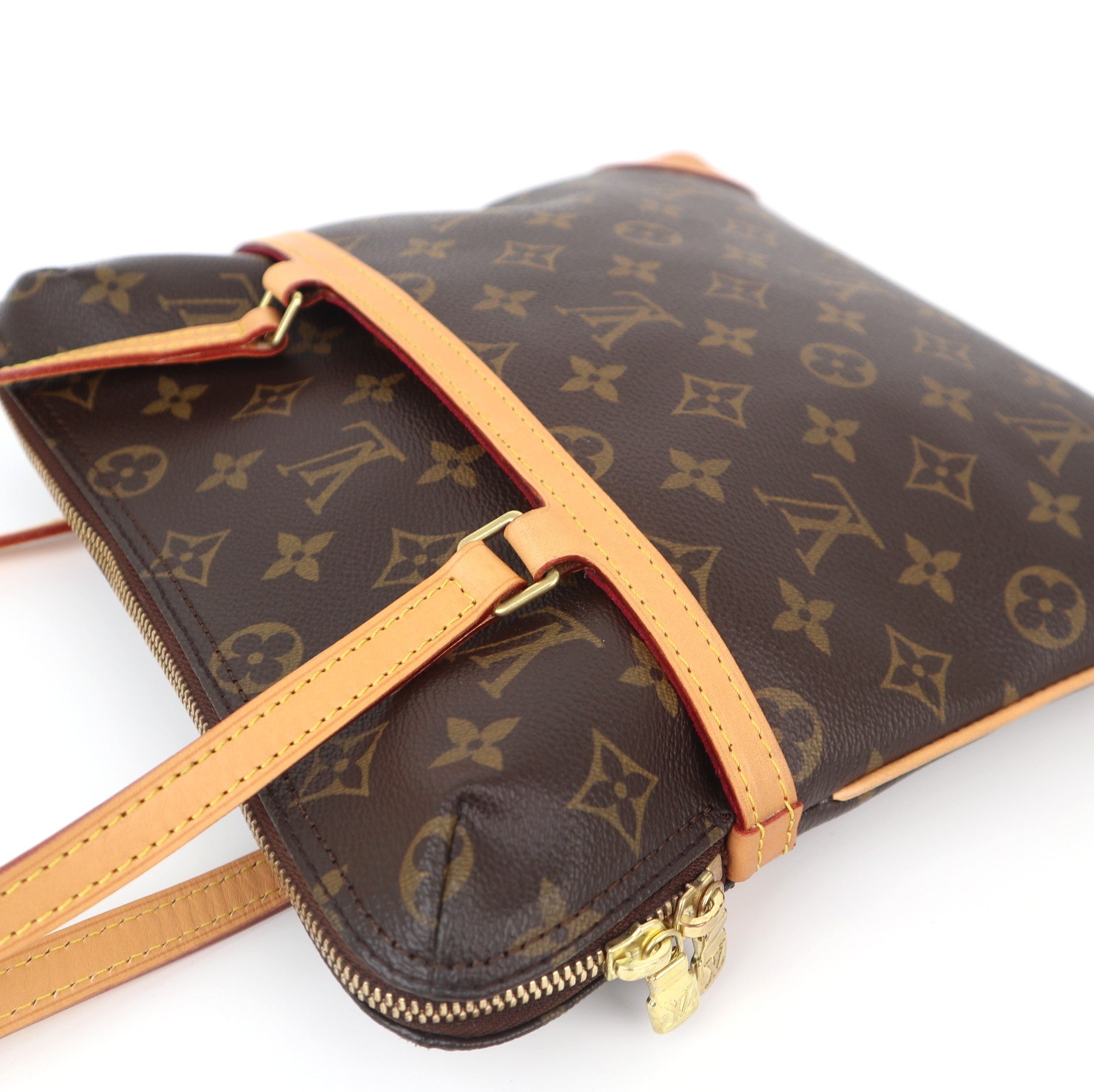 C1059 Louis Vuitton Vintage Coussin GM Monogram Canvas shoulder bag- Pre Owned