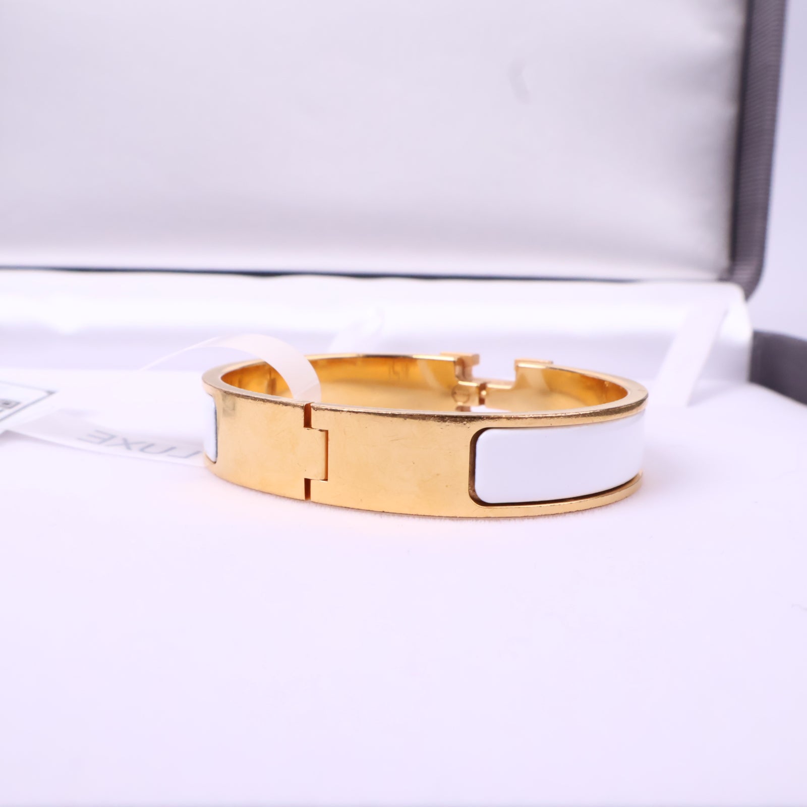 J1076 Hermes Bracelet Paris Clic H White Gold Bracelet | Pre-Owned White Gold White Gold/Plain