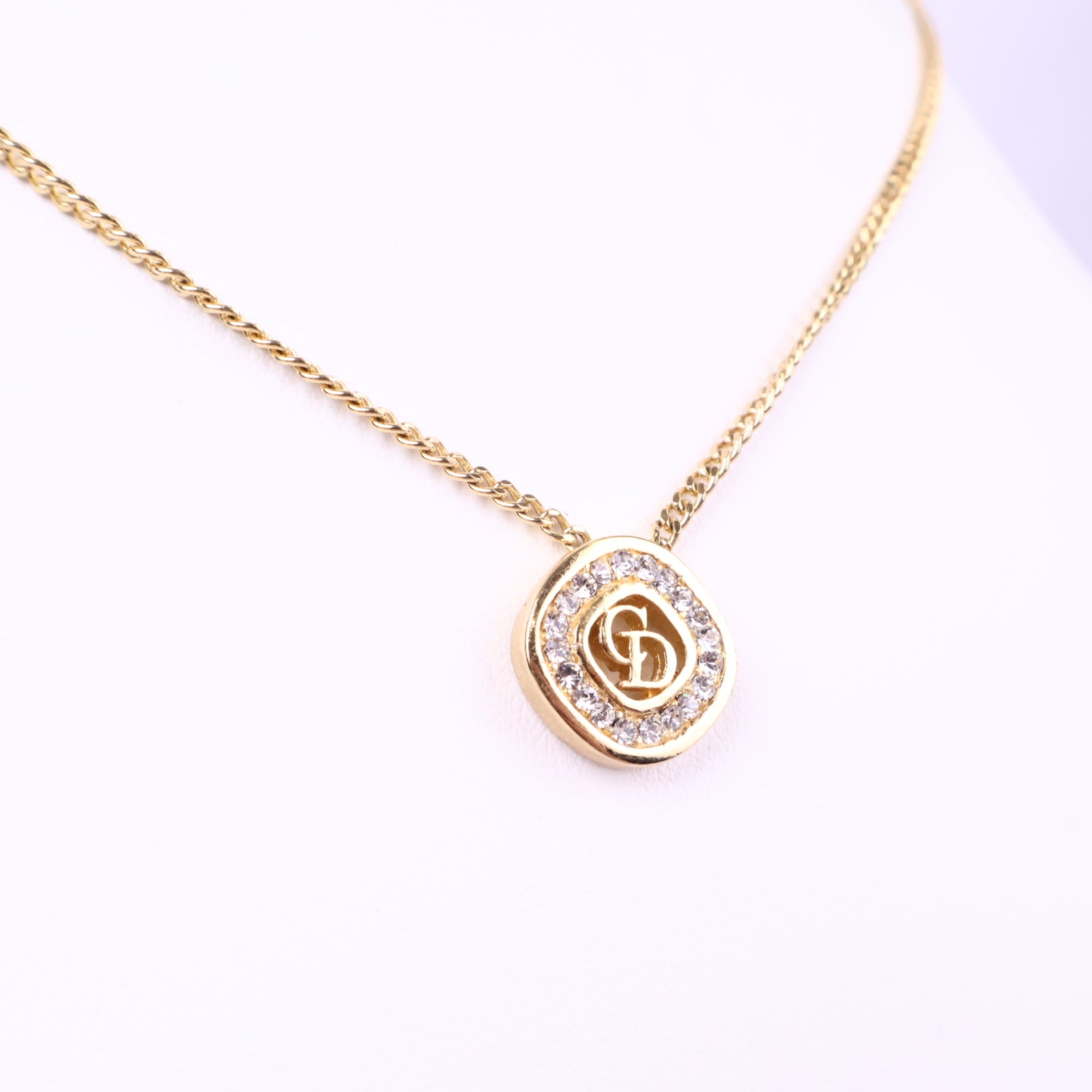 J3080 Christian Dior Necklace Logo | Pre-Owned Metal Dior logo