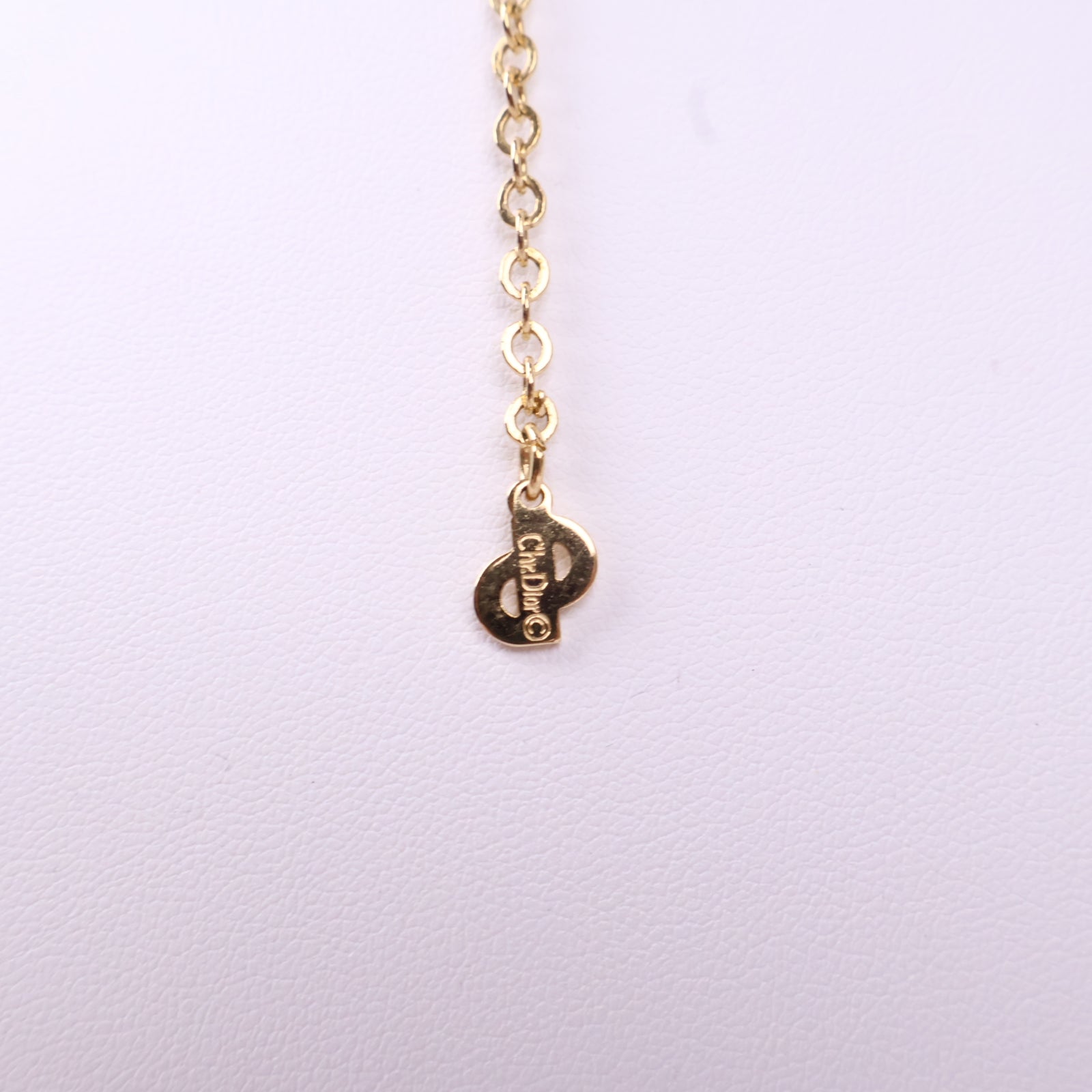 J3080 Christian Dior Necklace Logo | Pre-Owned Metal Dior logo