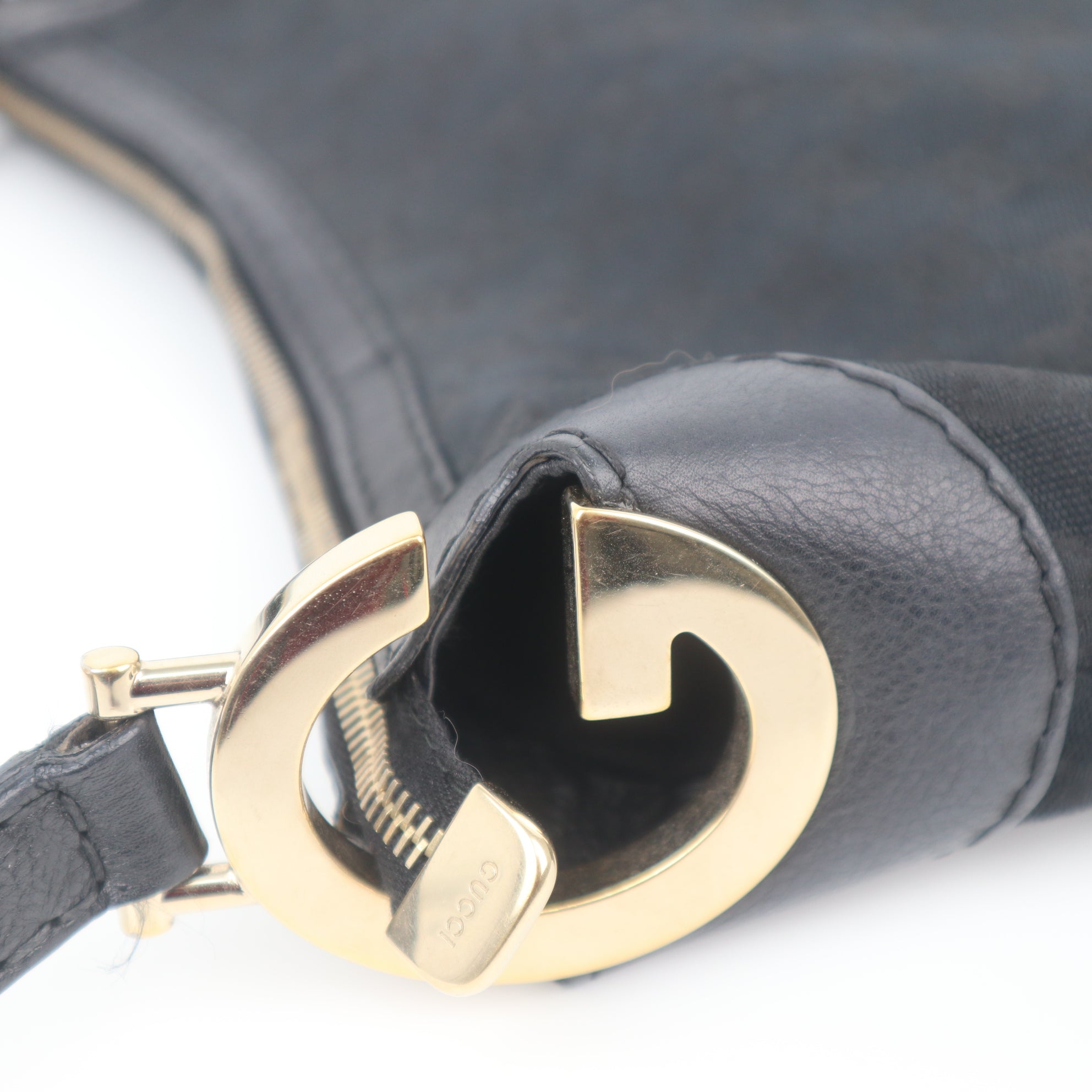 C1066 Gucci GG Canvas Shoulder Bag Black Cloth-Pre Owned